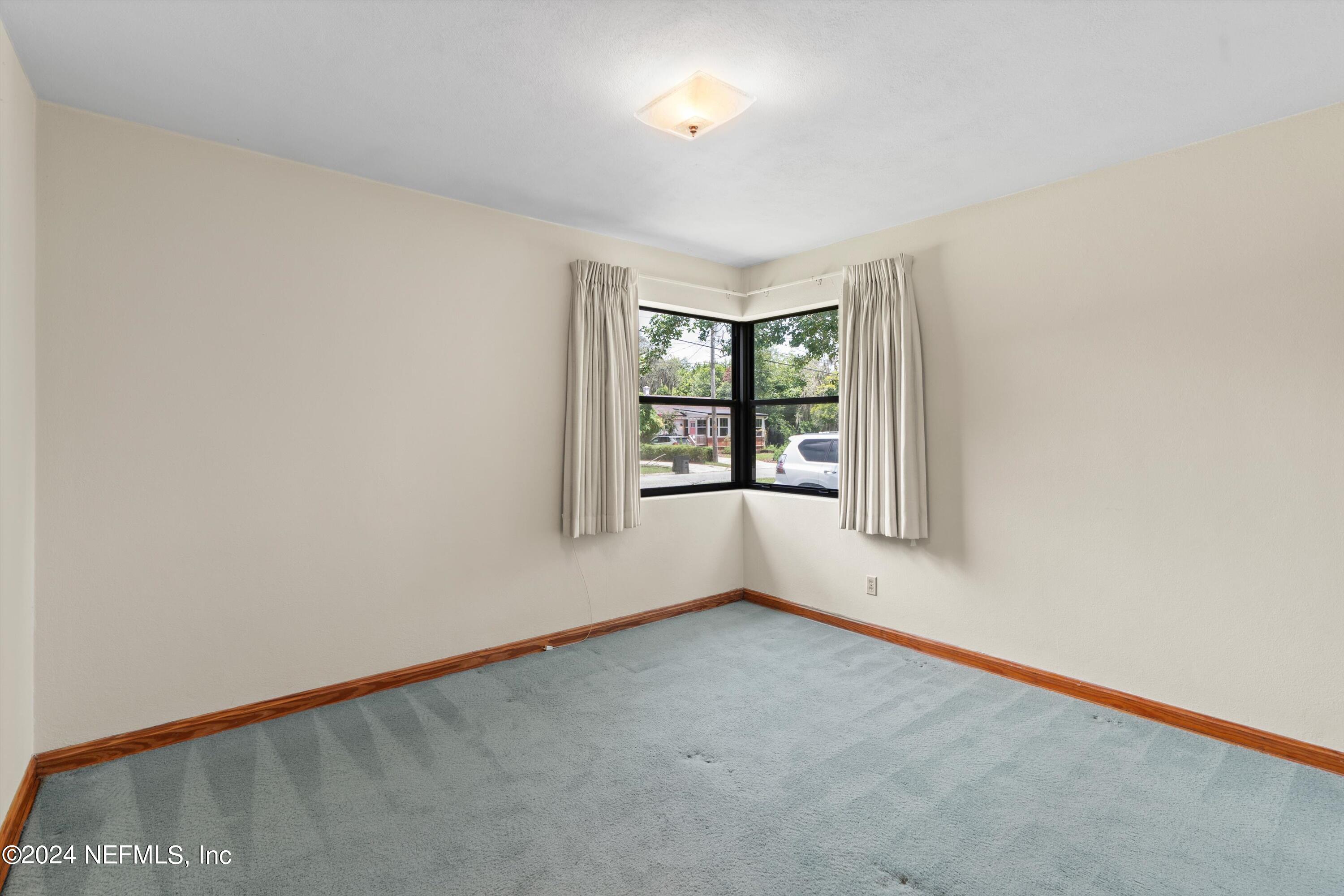 4242 APPLETON Avenue