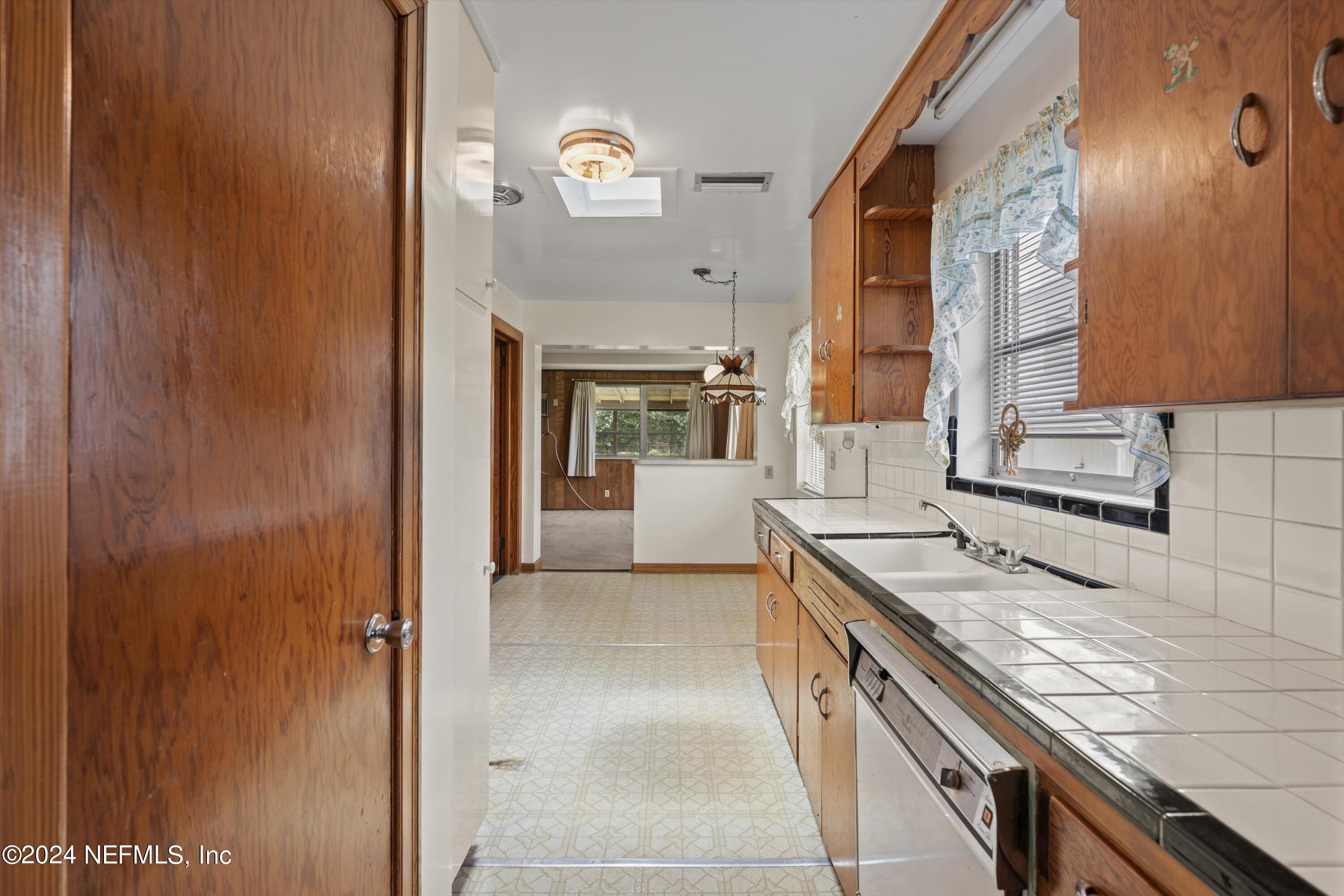 4242 APPLETON Avenue