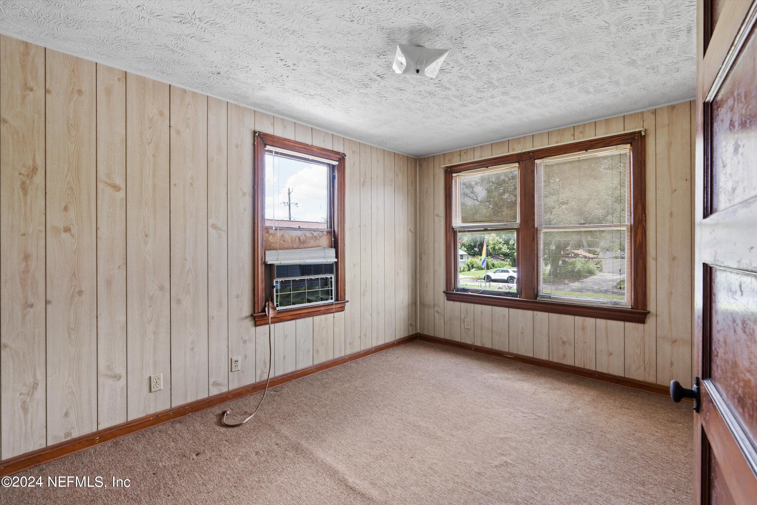 4242 APPLETON Avenue