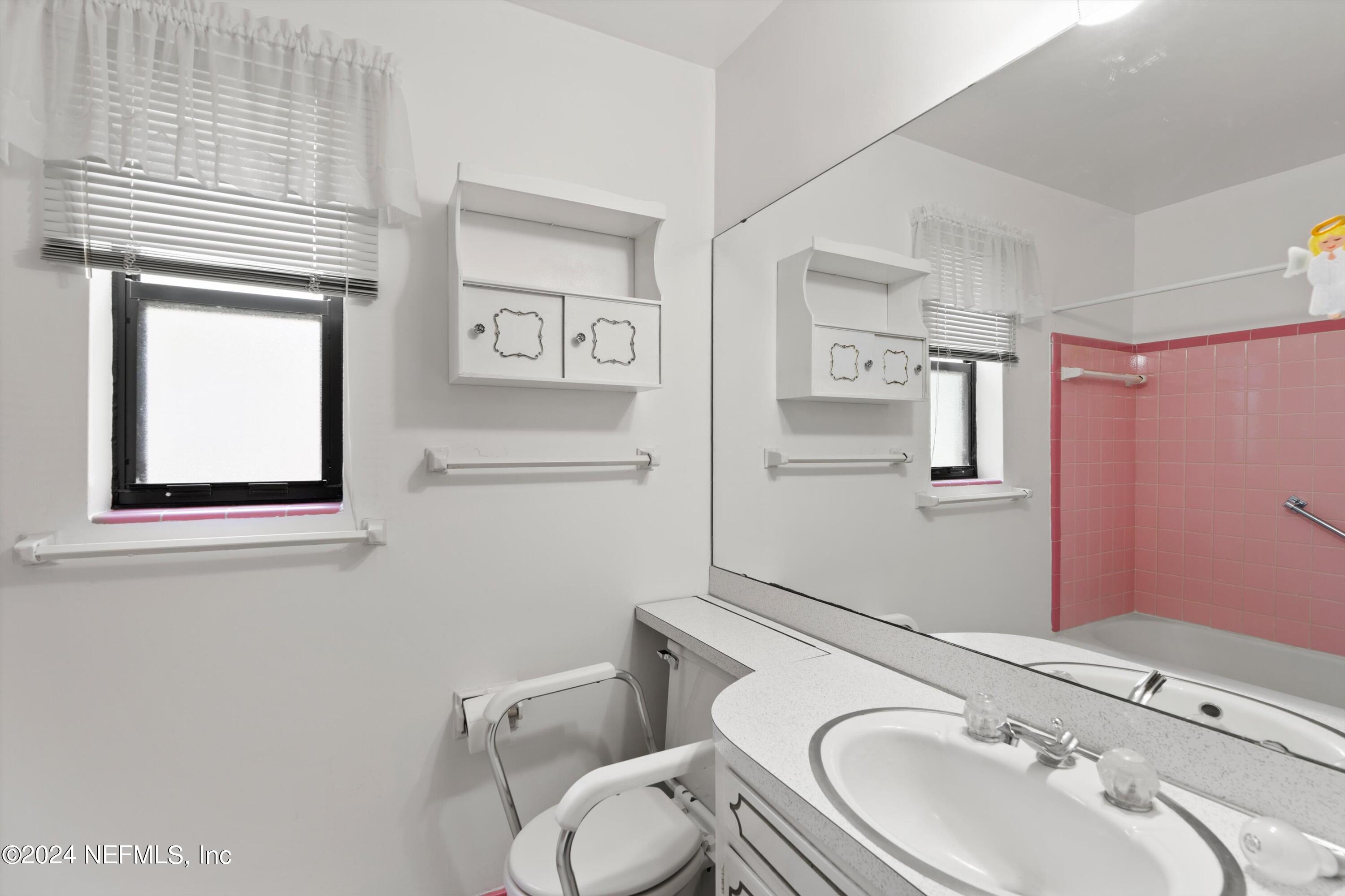 4242 APPLETON Avenue