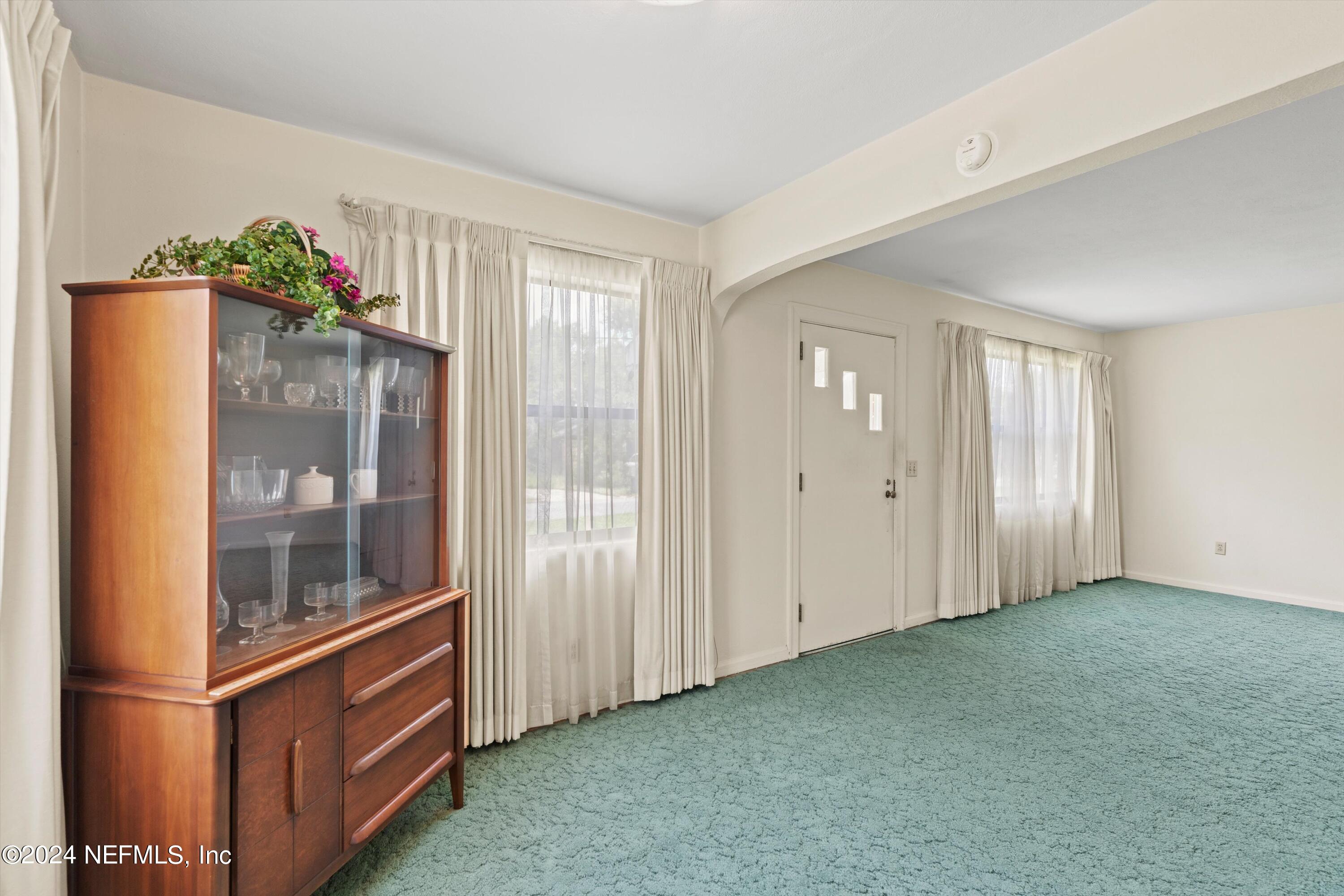 4242 APPLETON Avenue