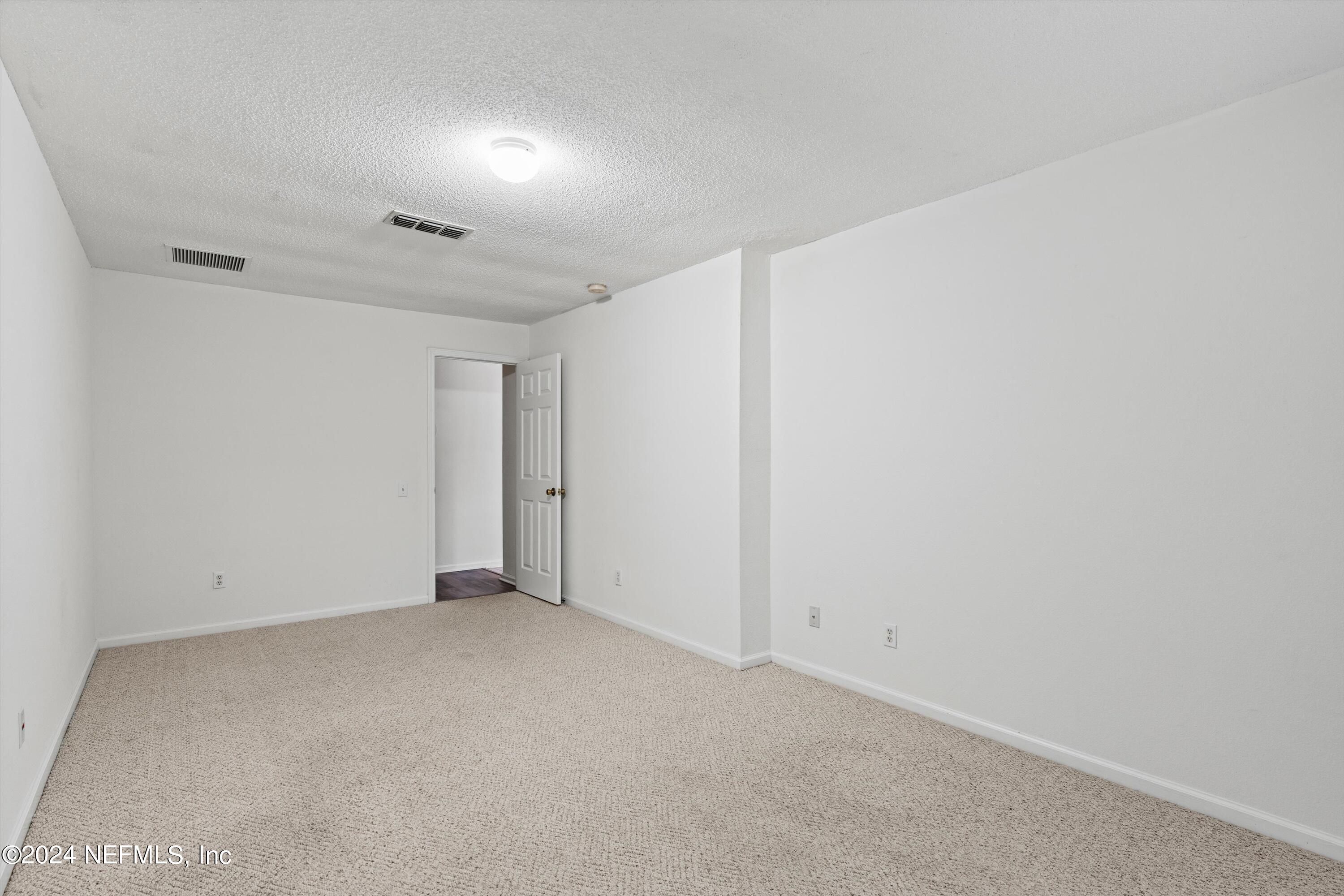 529 KERNAN MILL Lane