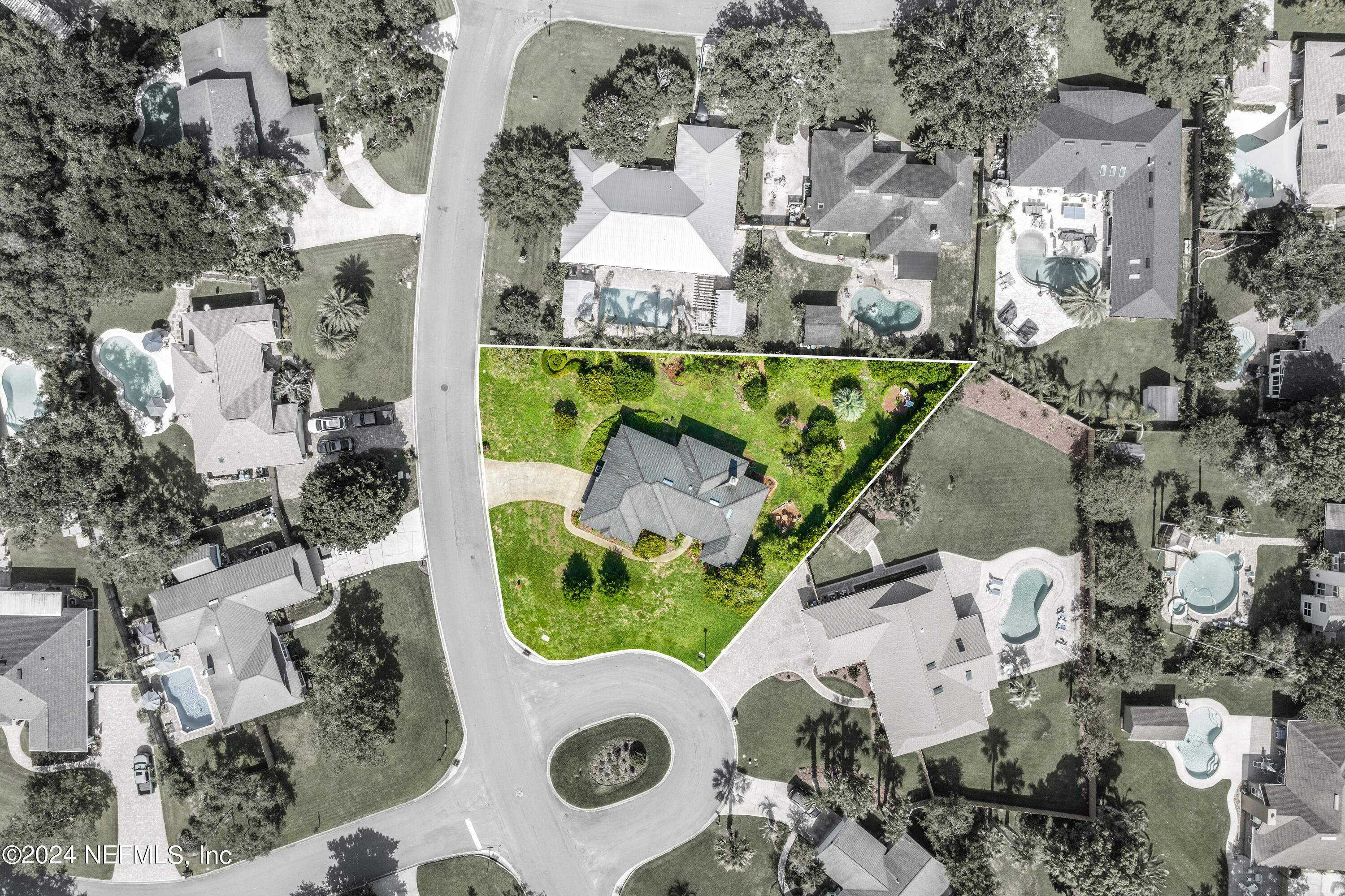 621 MCCOLLUM Circle