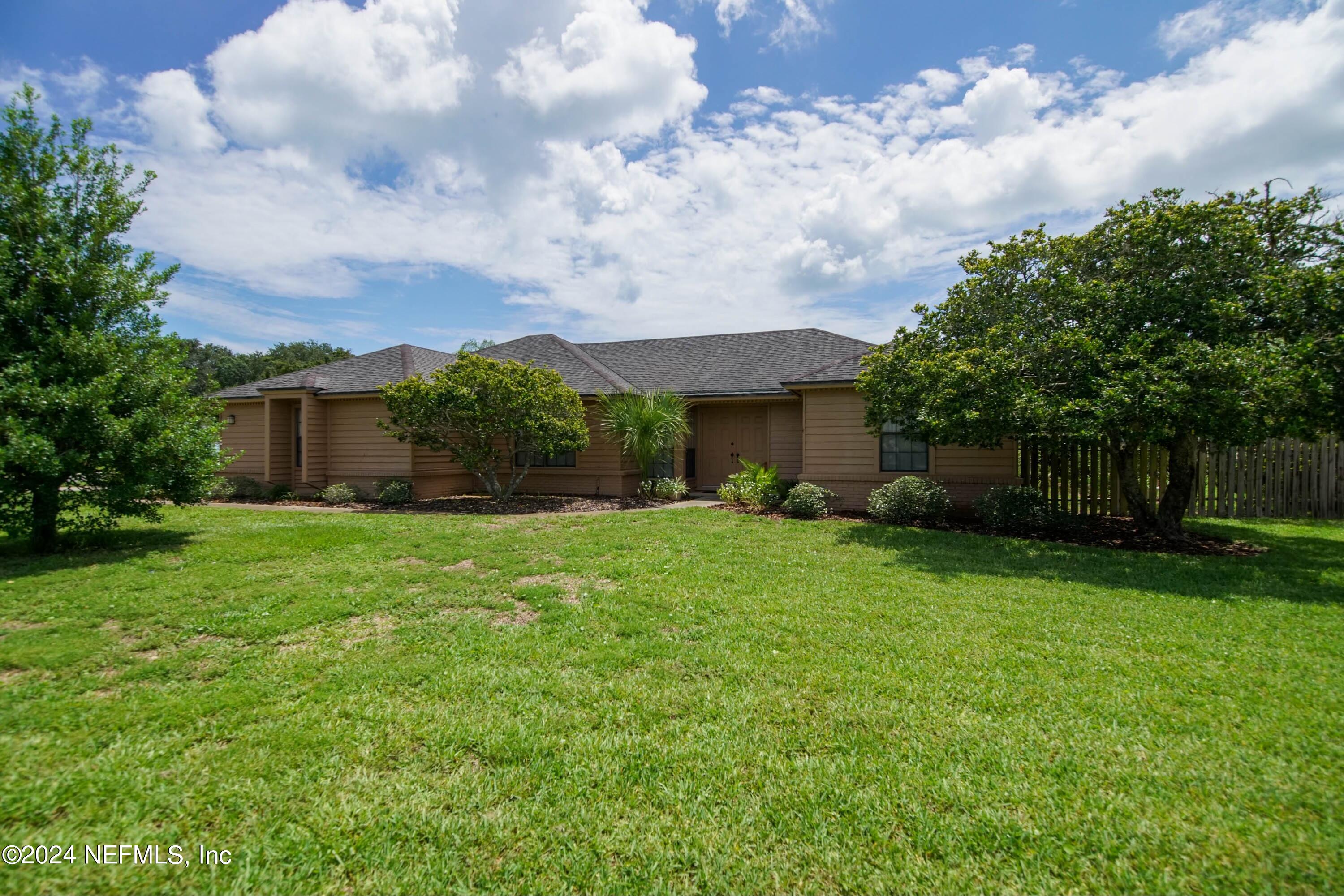 621 MCCOLLUM Circle