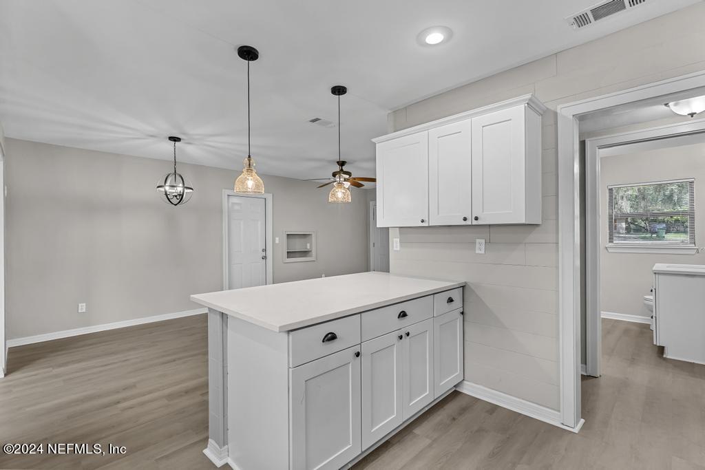 2215 SILVER LAKE Drive