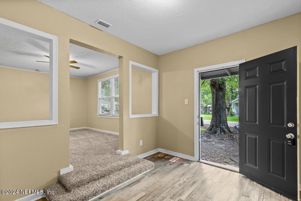 3132 COLUMBUS Avenue