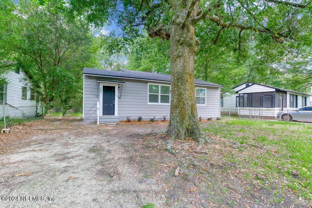 3132 COLUMBUS Avenue