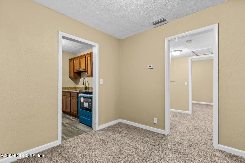 3132 COLUMBUS Avenue