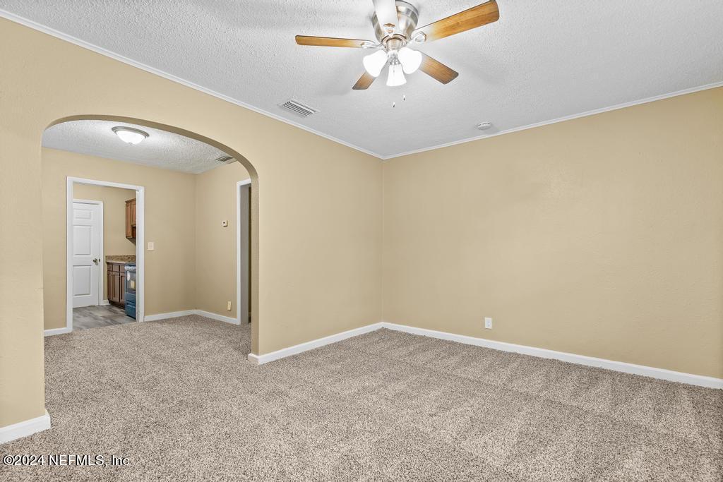 3132 COLUMBUS Avenue