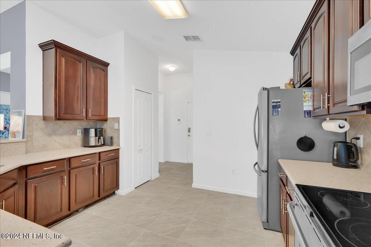 12561 WHITE CEDAR Trail