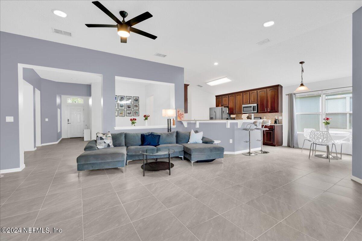 12561 WHITE CEDAR Trail