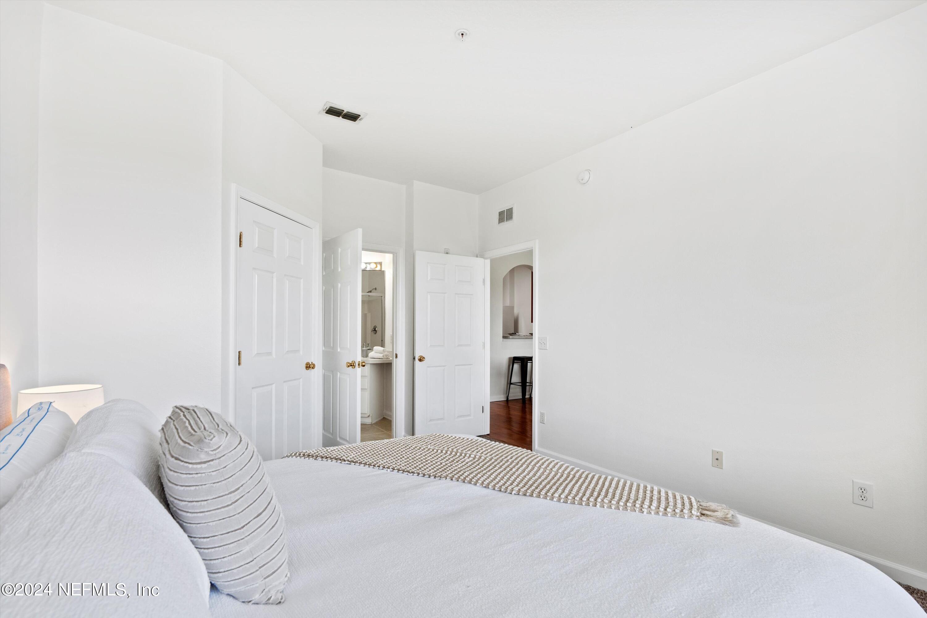 7801 POINT MEADOWS Drive, 2407