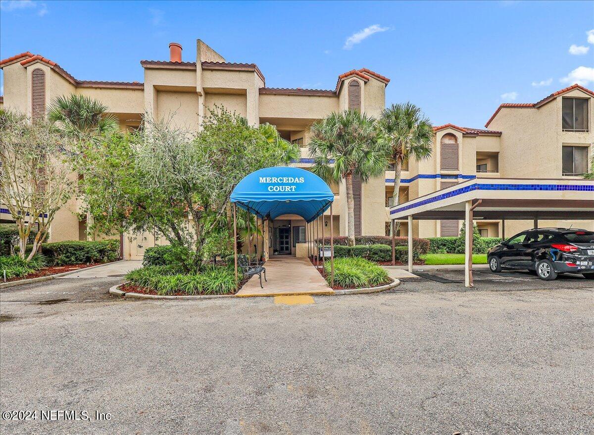 3820 LAVISTA Circle, 106