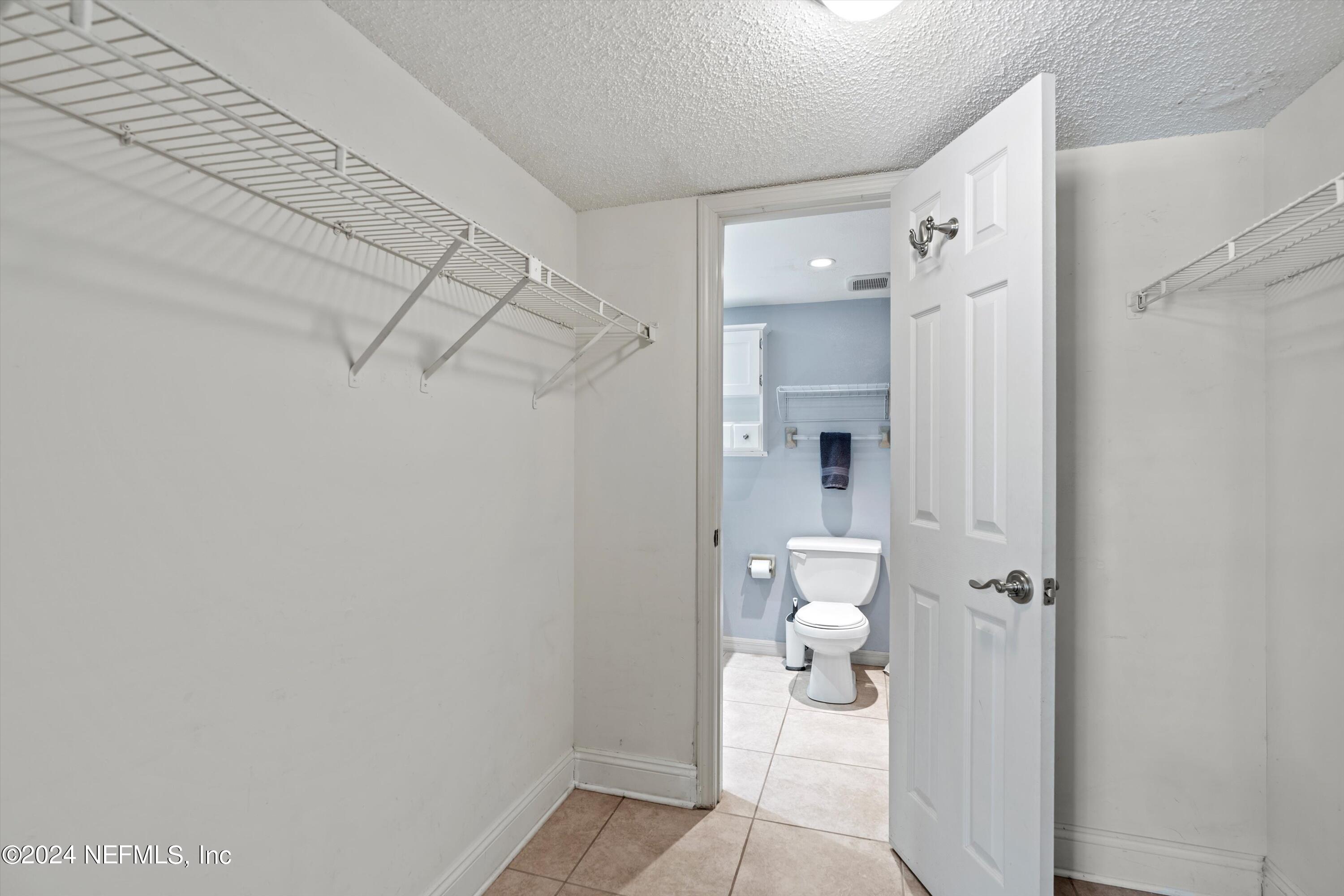 3737 LORETTO Road, 803