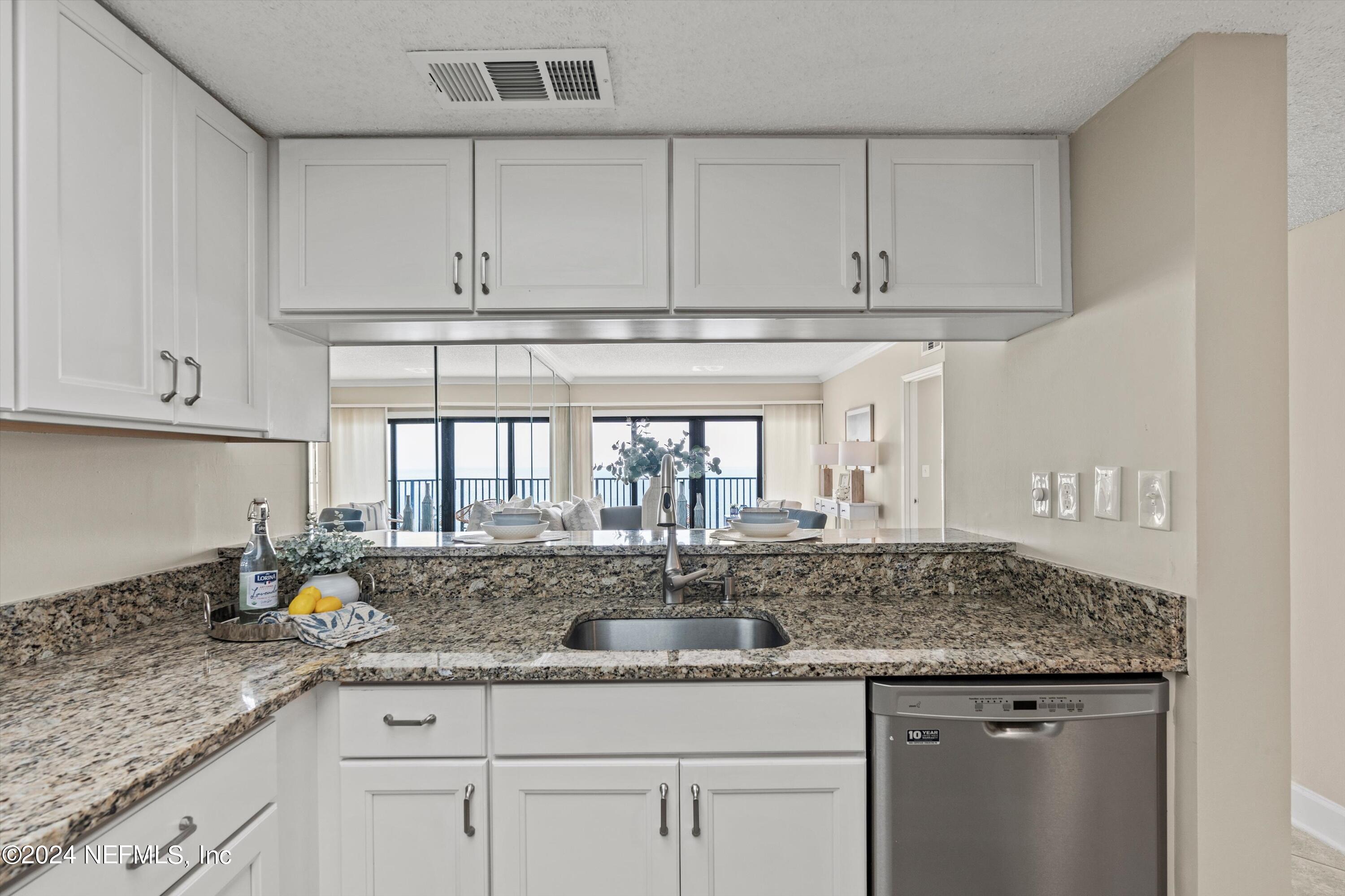 1901 1ST Street N, 1304