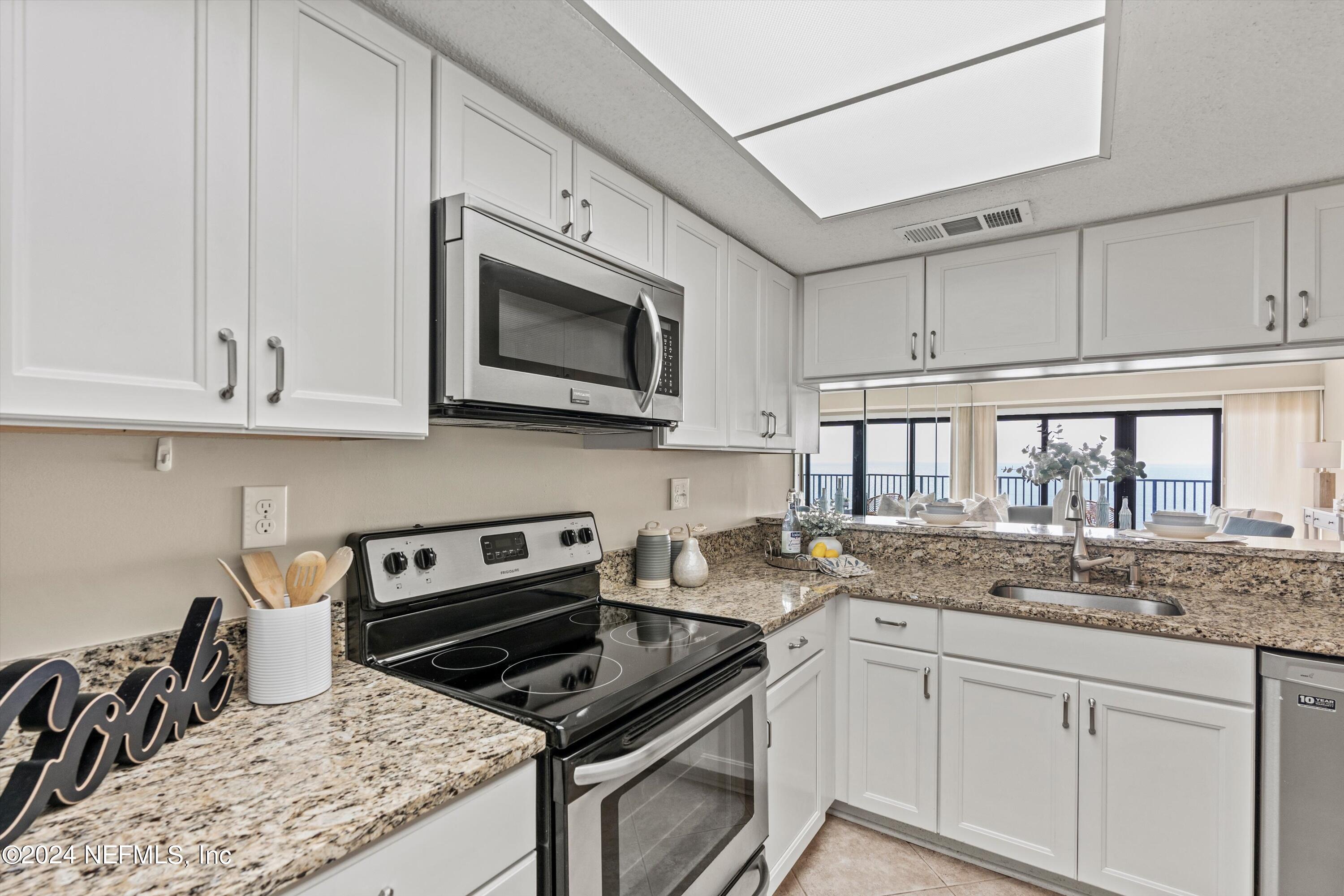 1901 1ST Street N, 1304