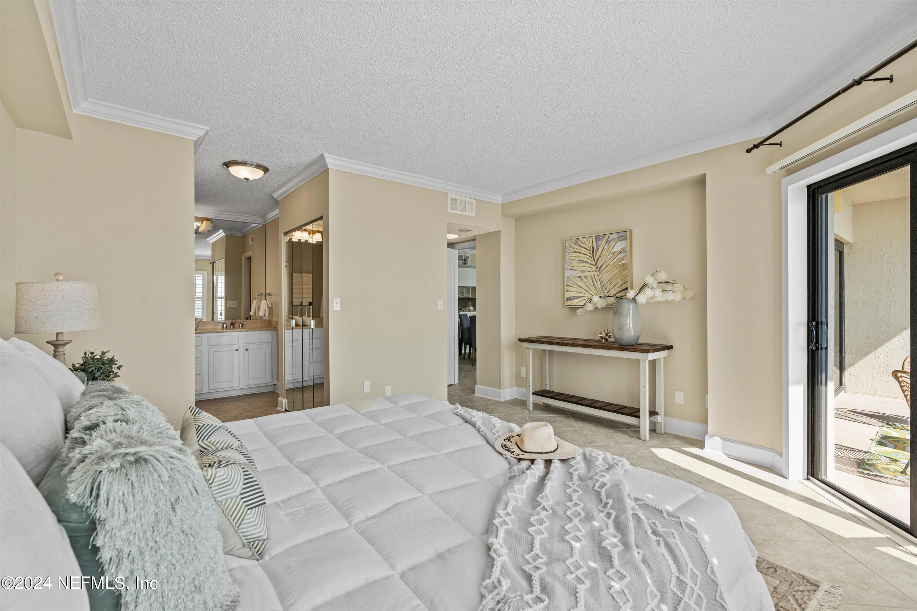 1901 1ST Street N, 1304