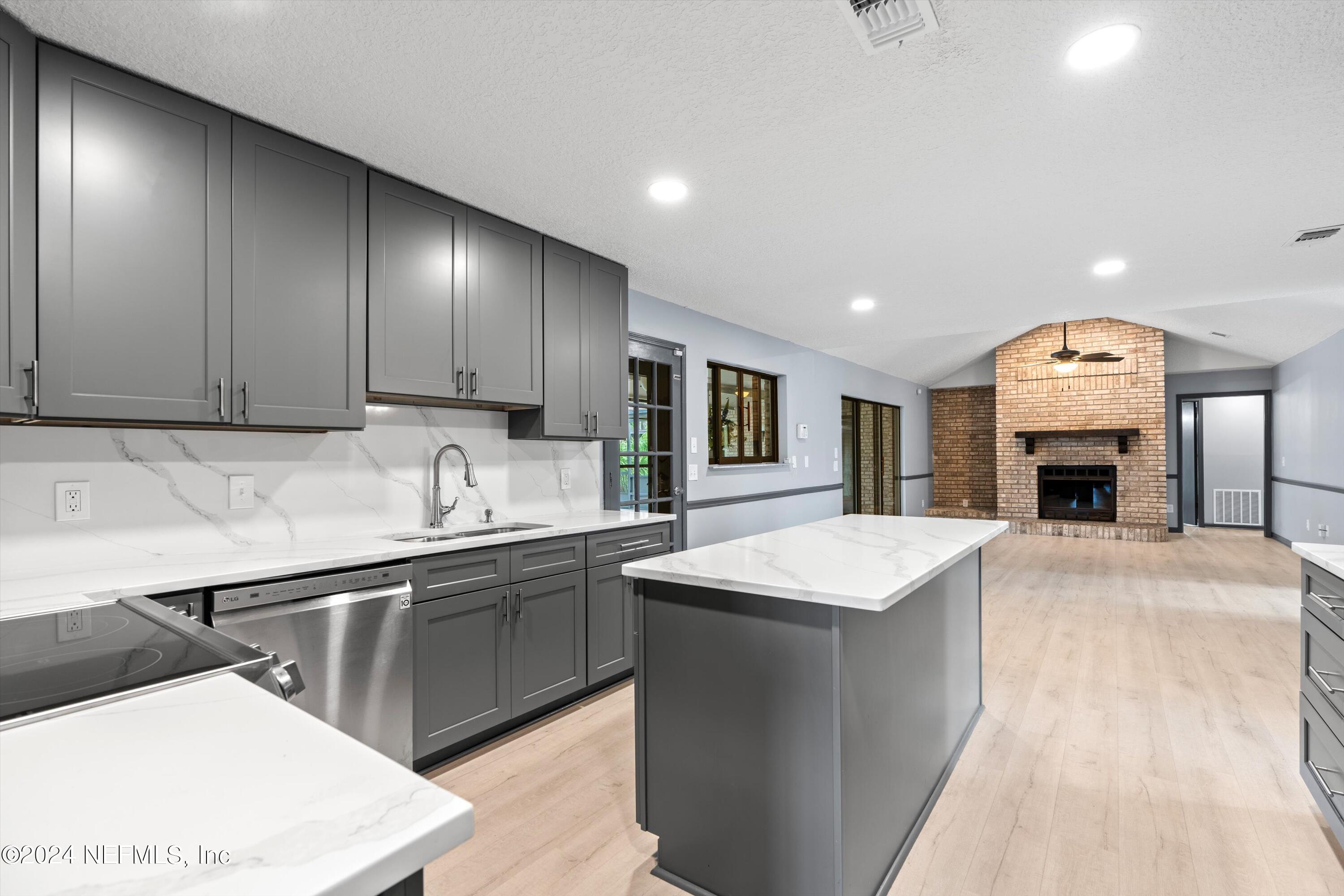 345 PERTHSHIRE Drive