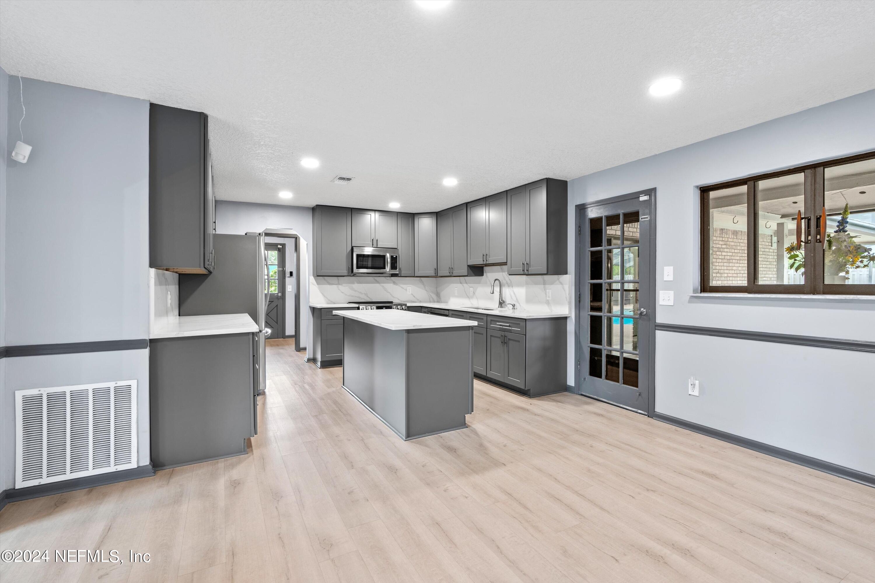 345 PERTHSHIRE Drive