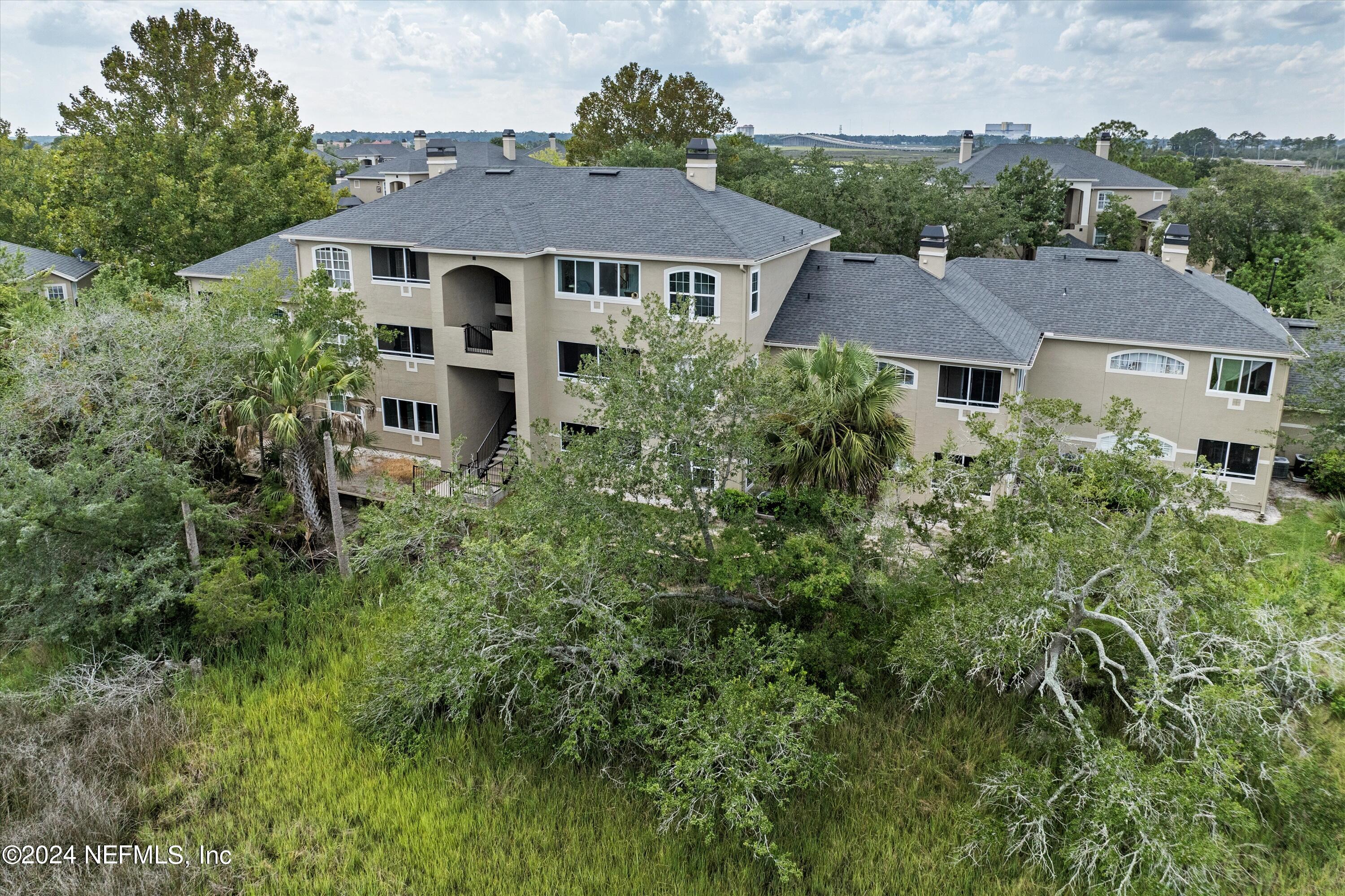 1701 THE GREENS Way, 1515