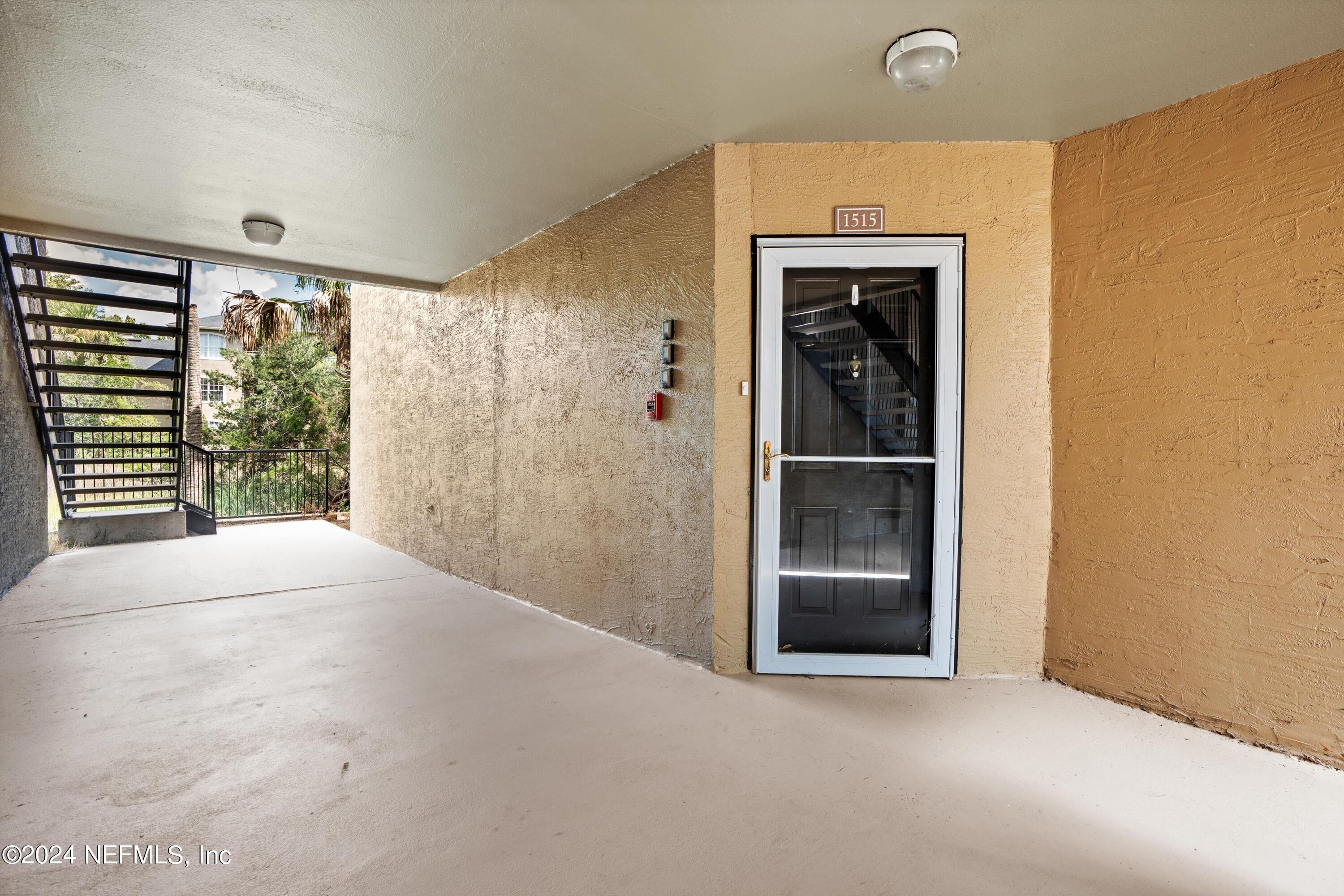 1701 THE GREENS Way, 1515