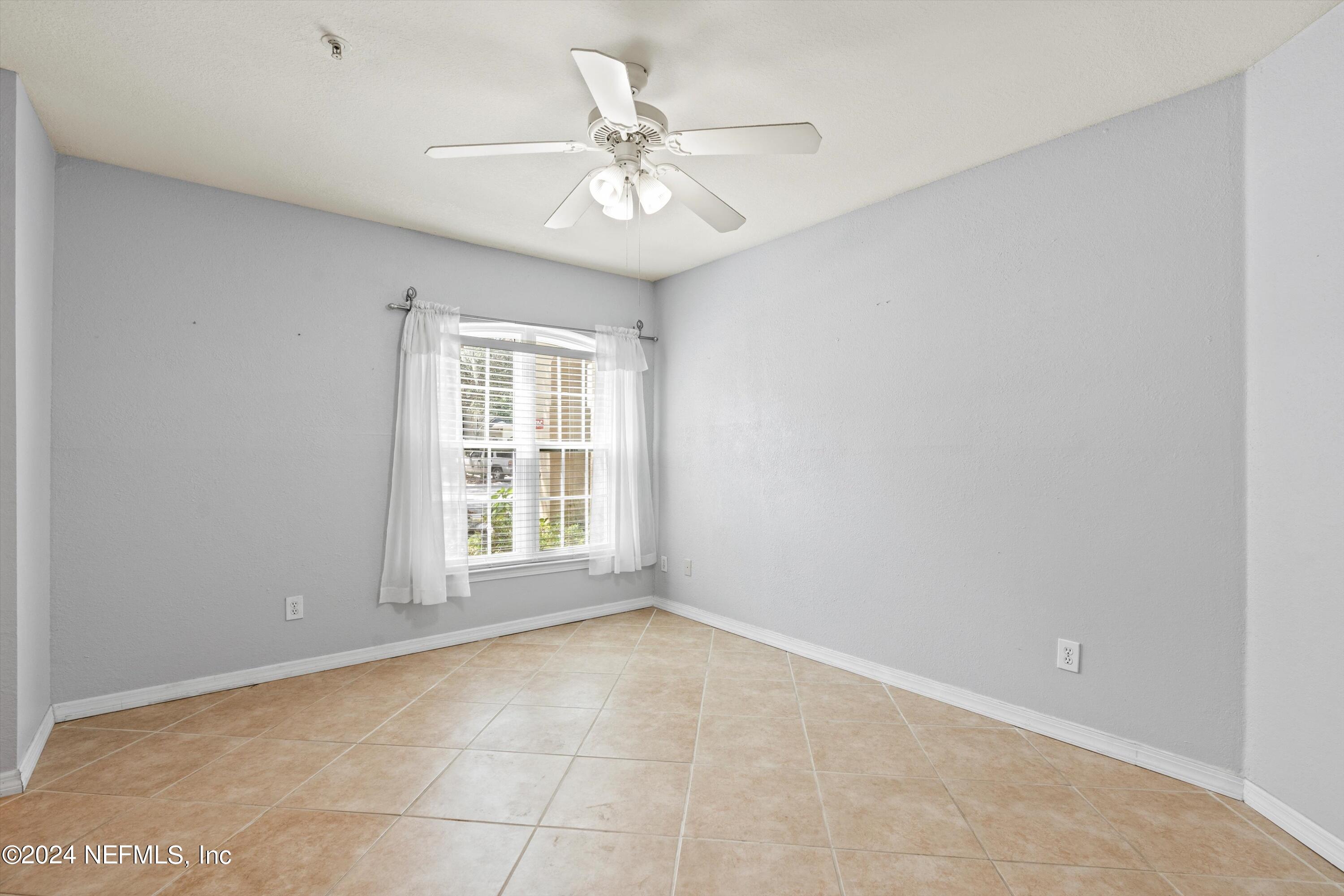 1701 THE GREENS Way, 1515