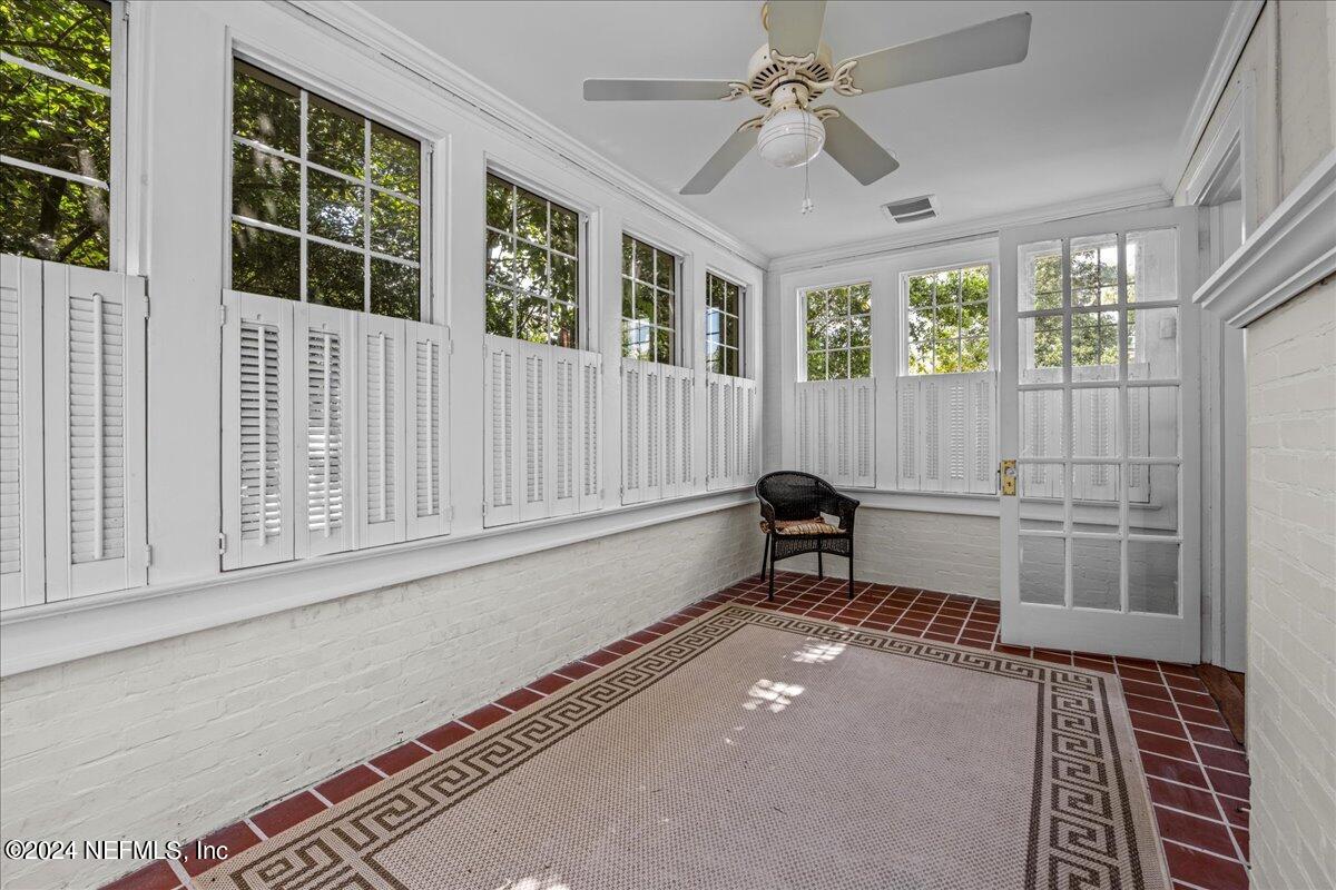 1485 AVONDALE Avenue