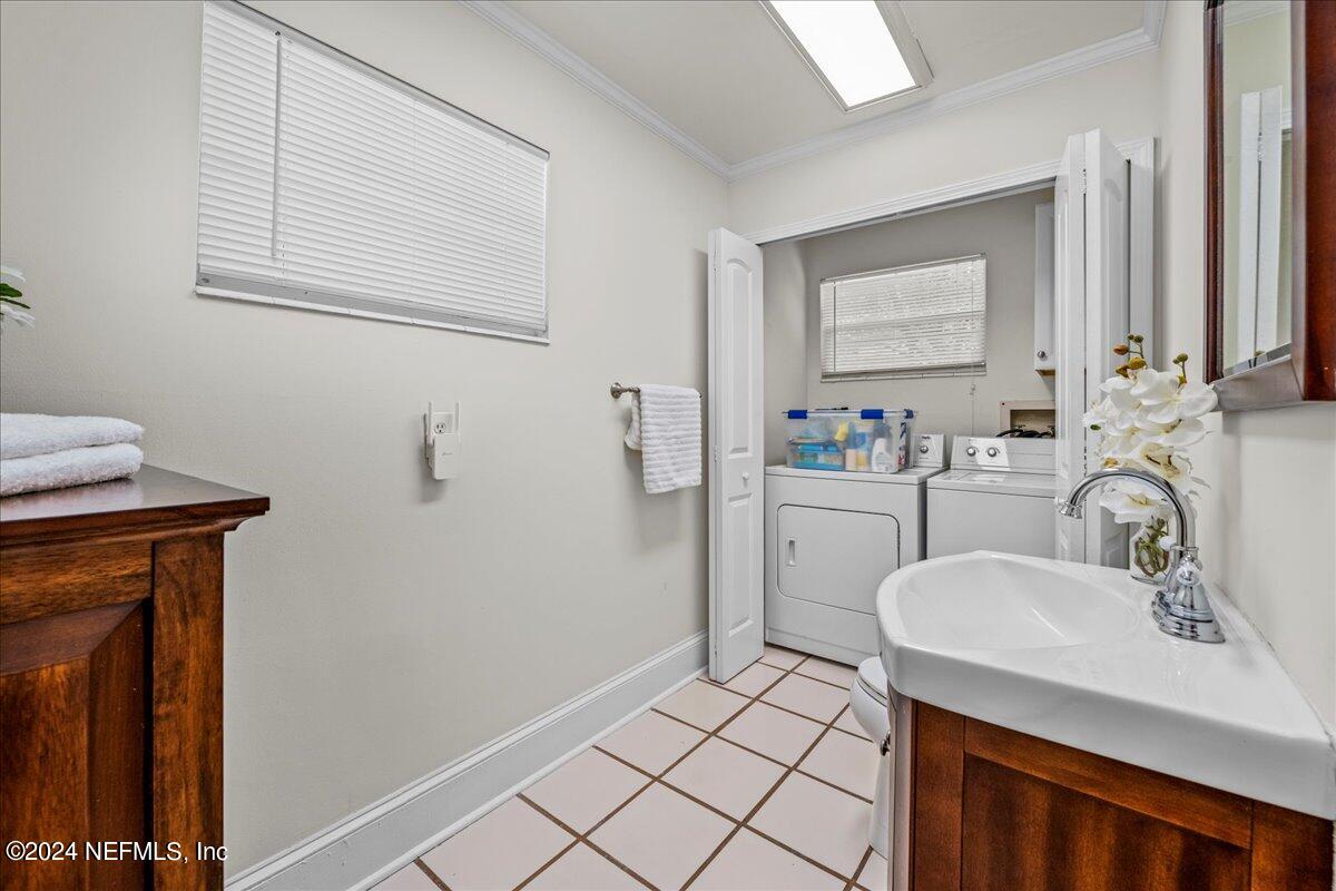 1485 AVONDALE Avenue