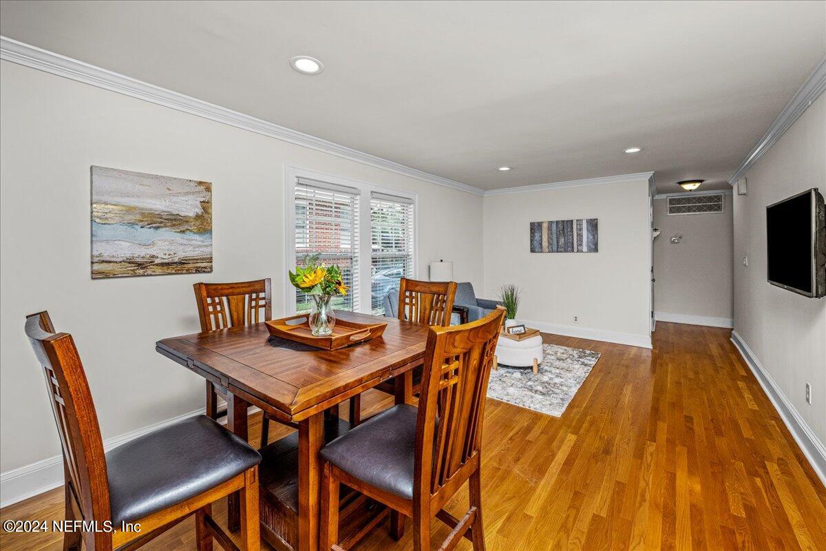 1485 AVONDALE Avenue