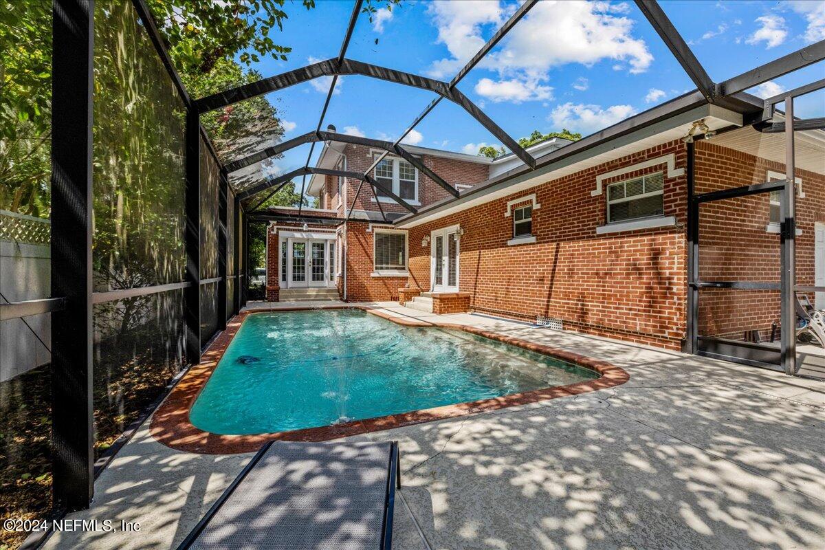 1485 AVONDALE Avenue