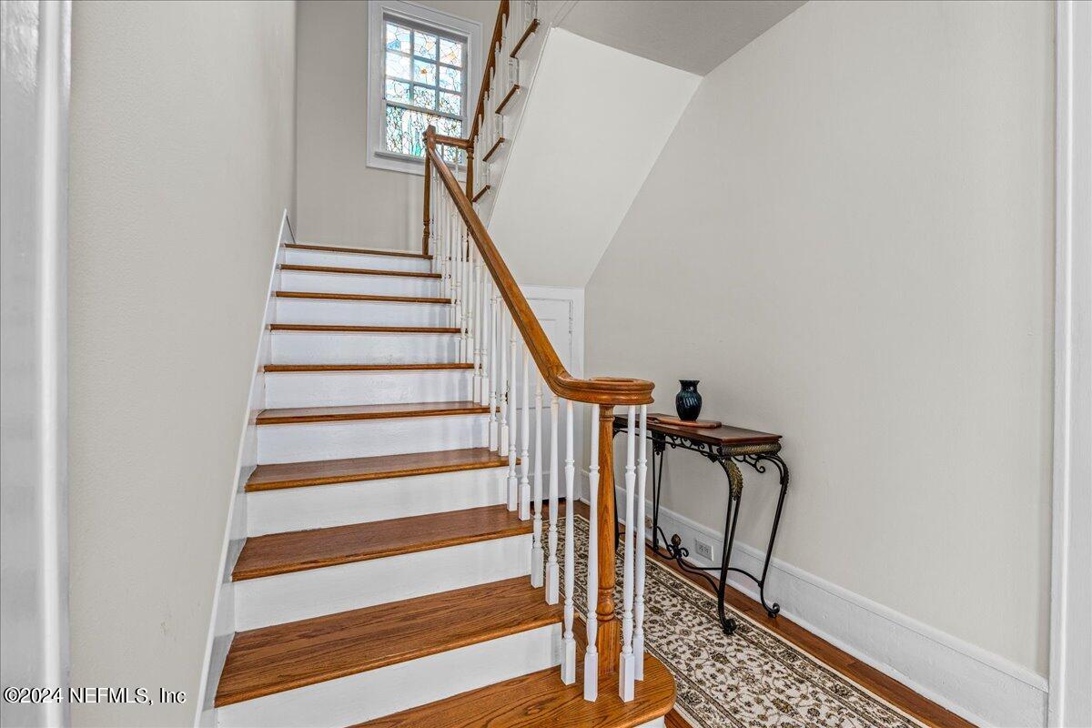 1485 AVONDALE Avenue