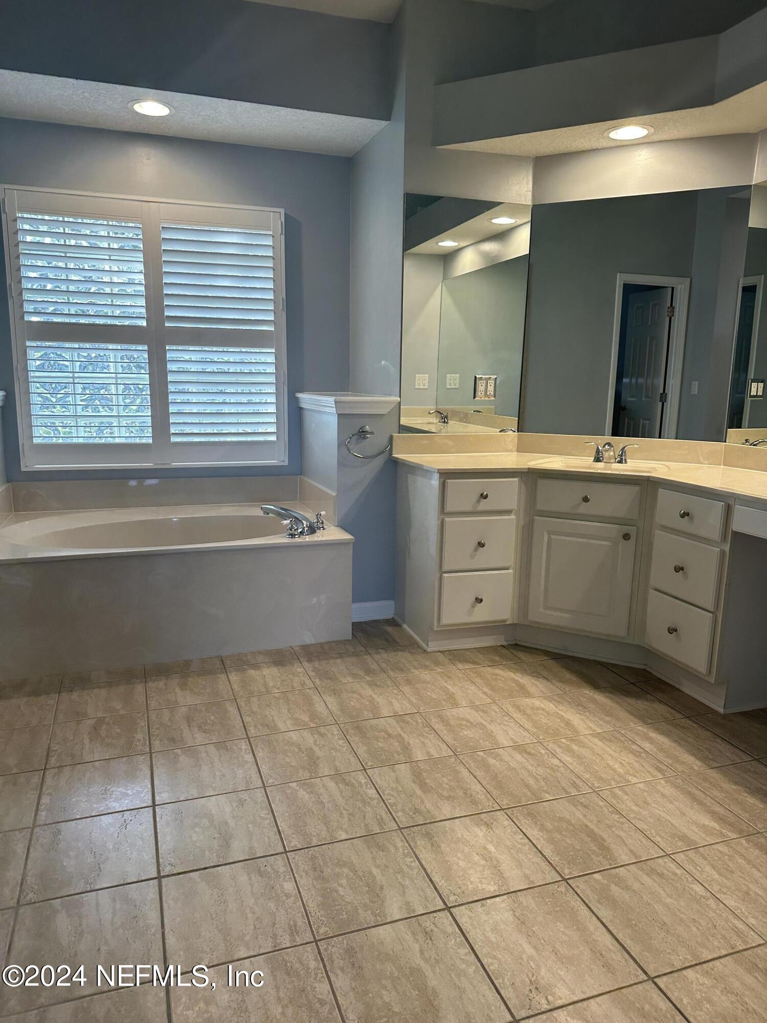 13998 CANOPY OVERLOOK Court