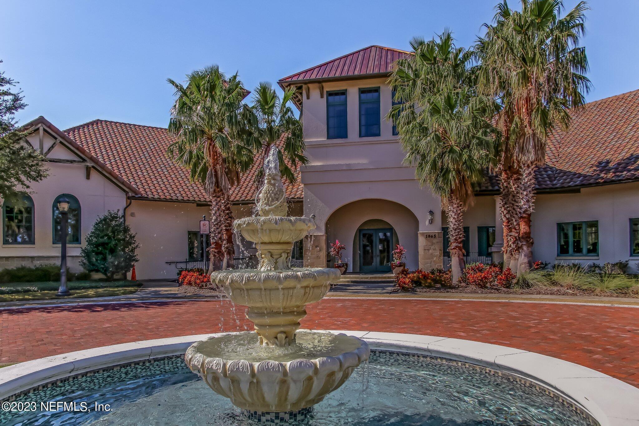 484 GLORIETA Drive