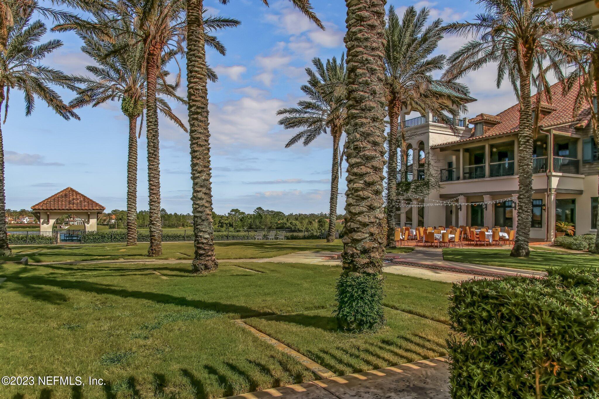 484 GLORIETA Drive