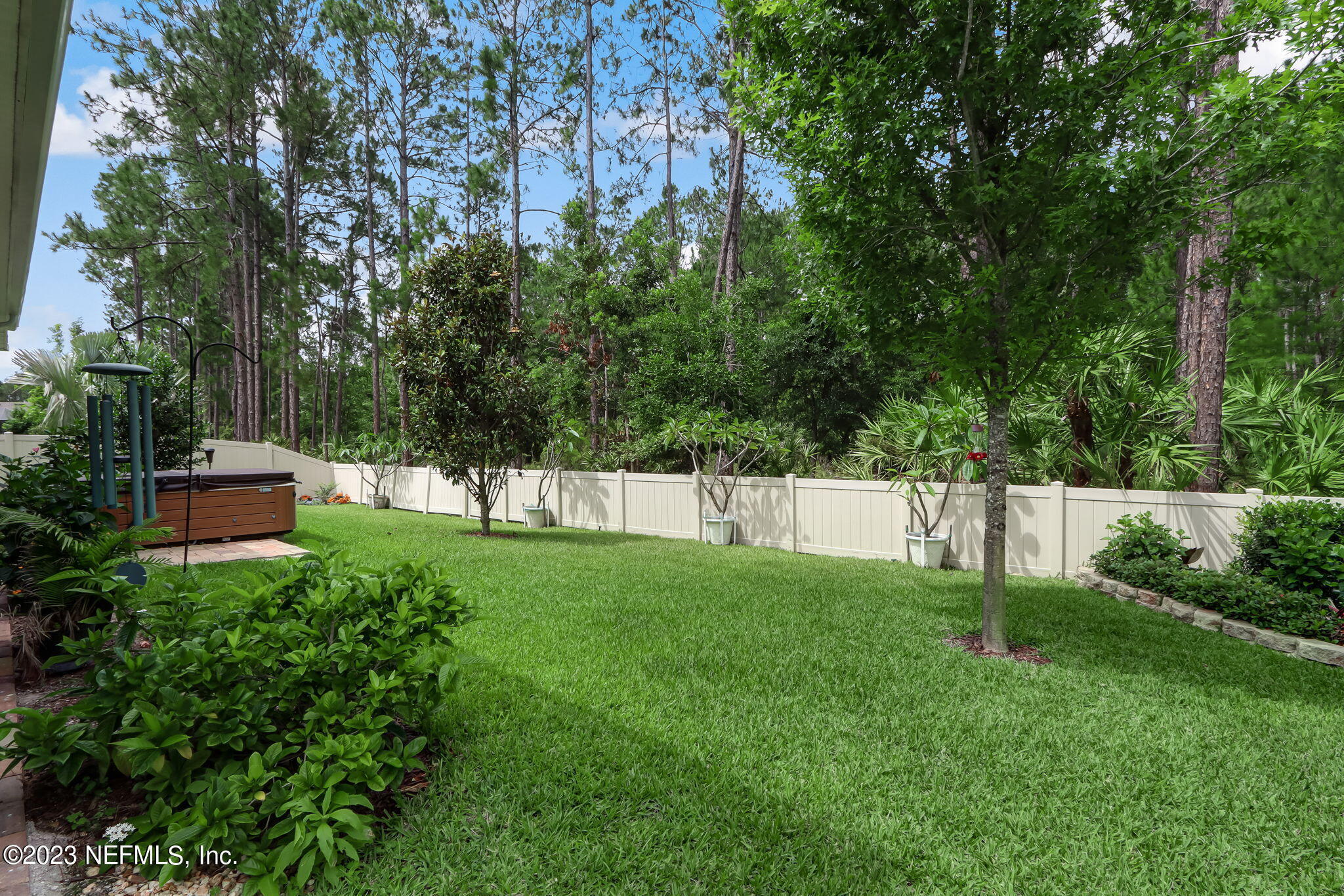 484 GLORIETA Drive