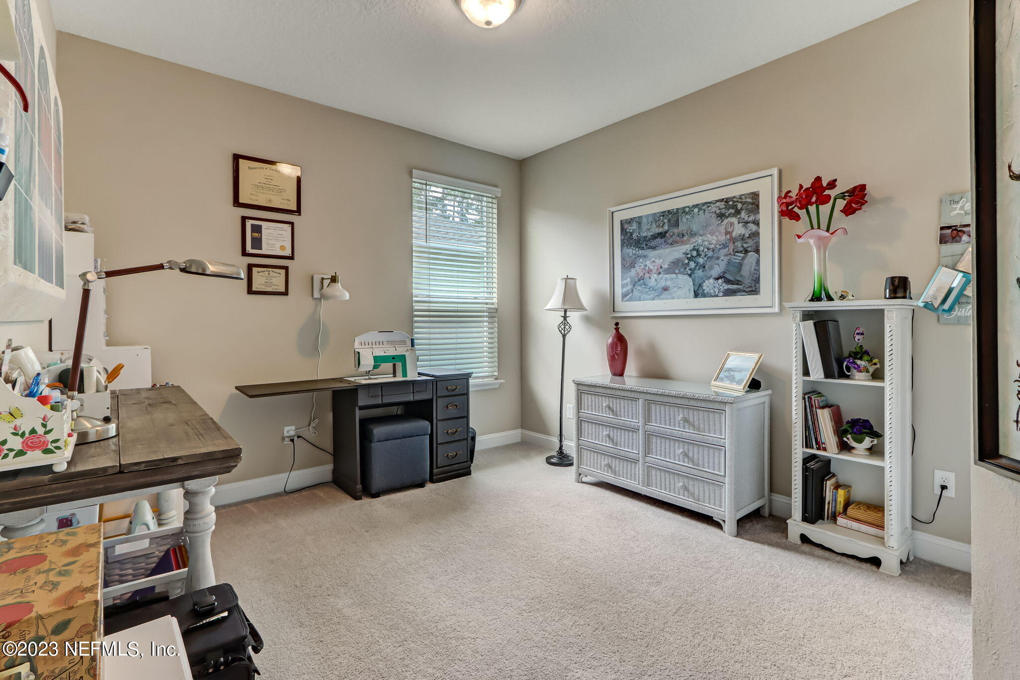 484 GLORIETA Drive