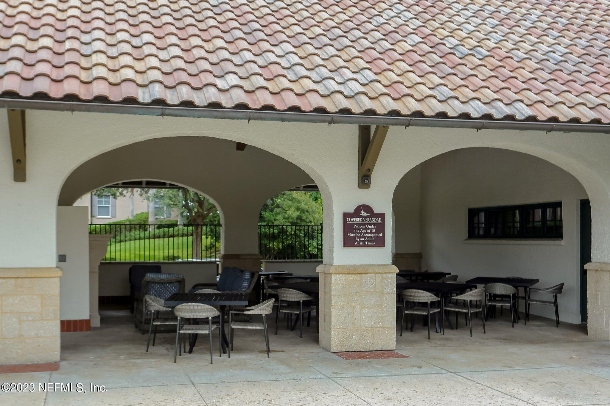484 GLORIETA Drive