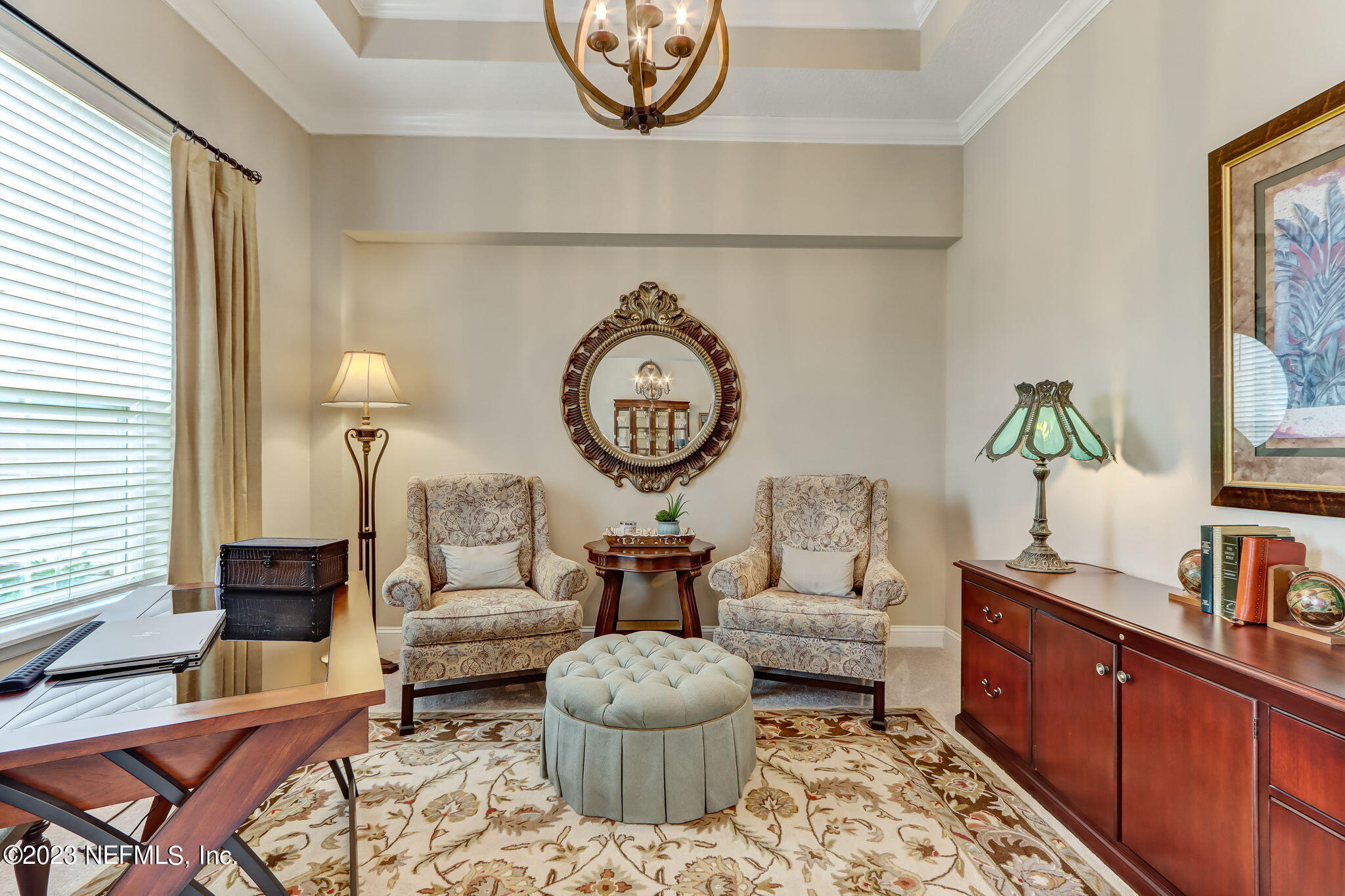 484 GLORIETA Drive