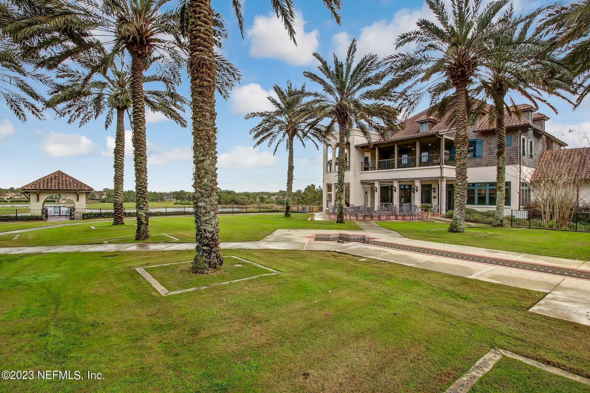 484 GLORIETA Drive
