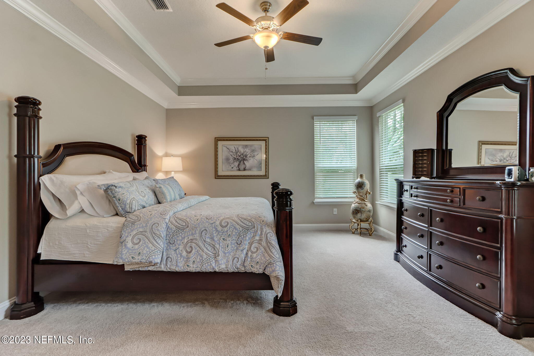 484 GLORIETA Drive