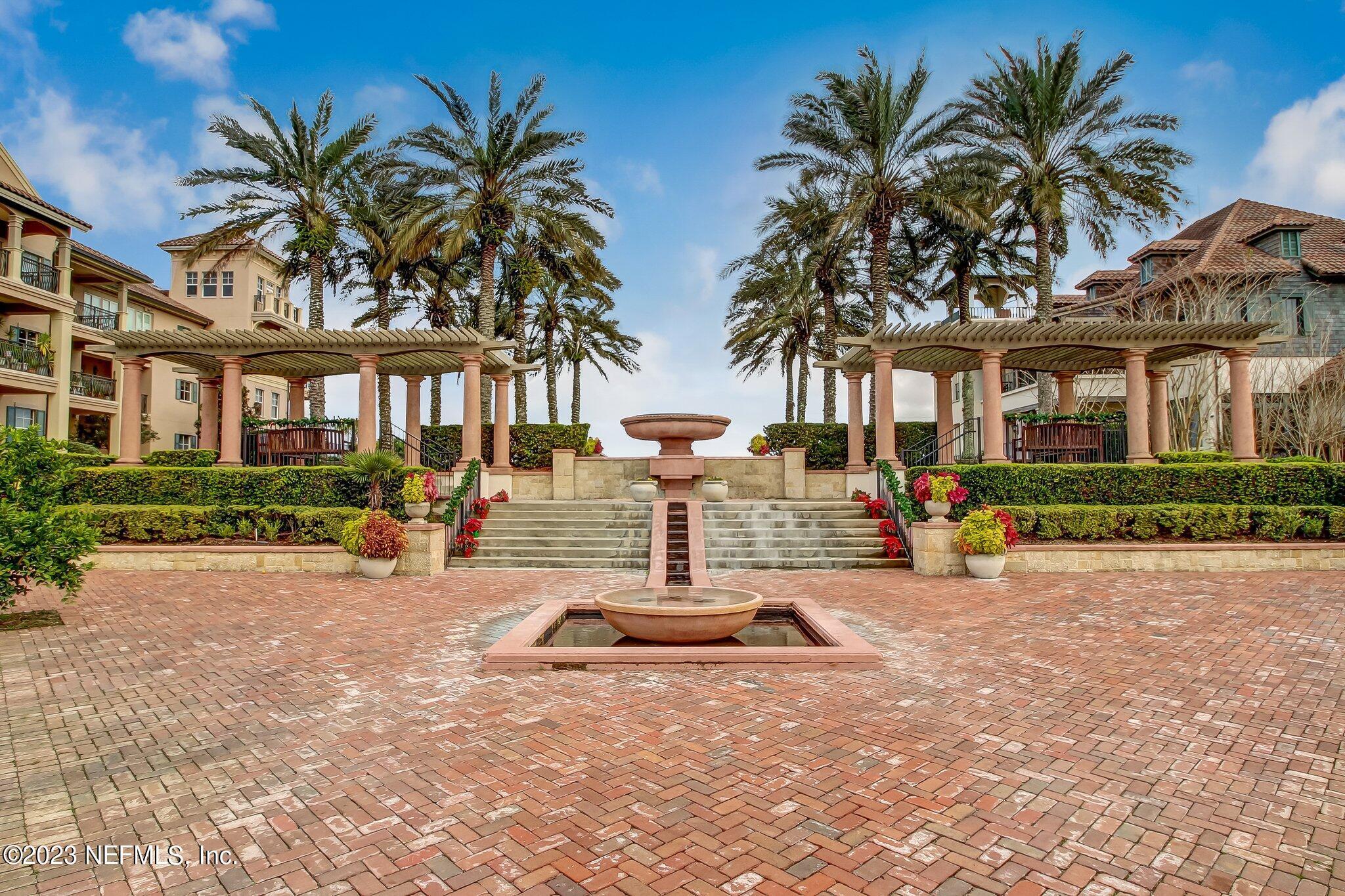 484 GLORIETA Drive