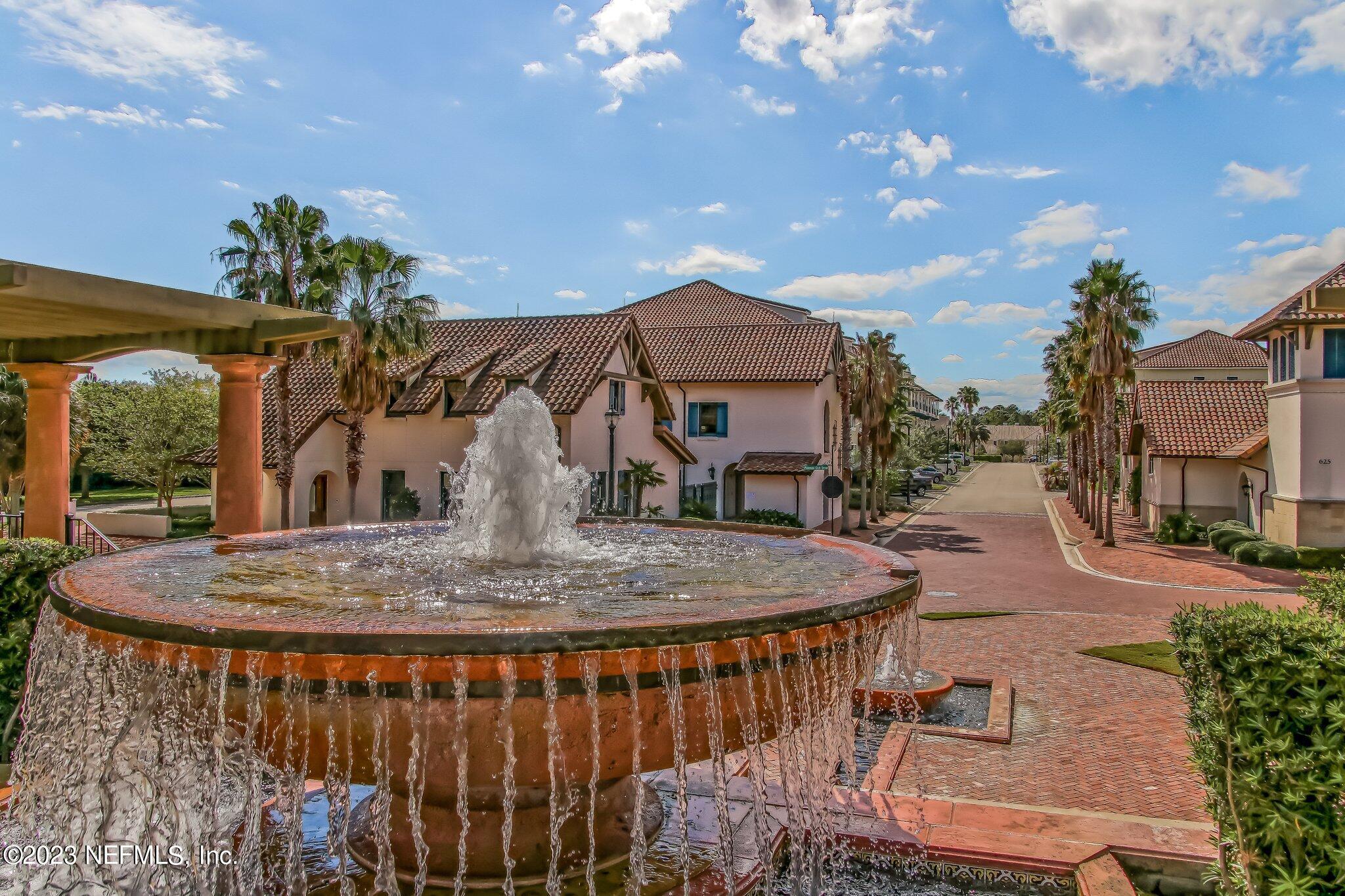 484 GLORIETA Drive