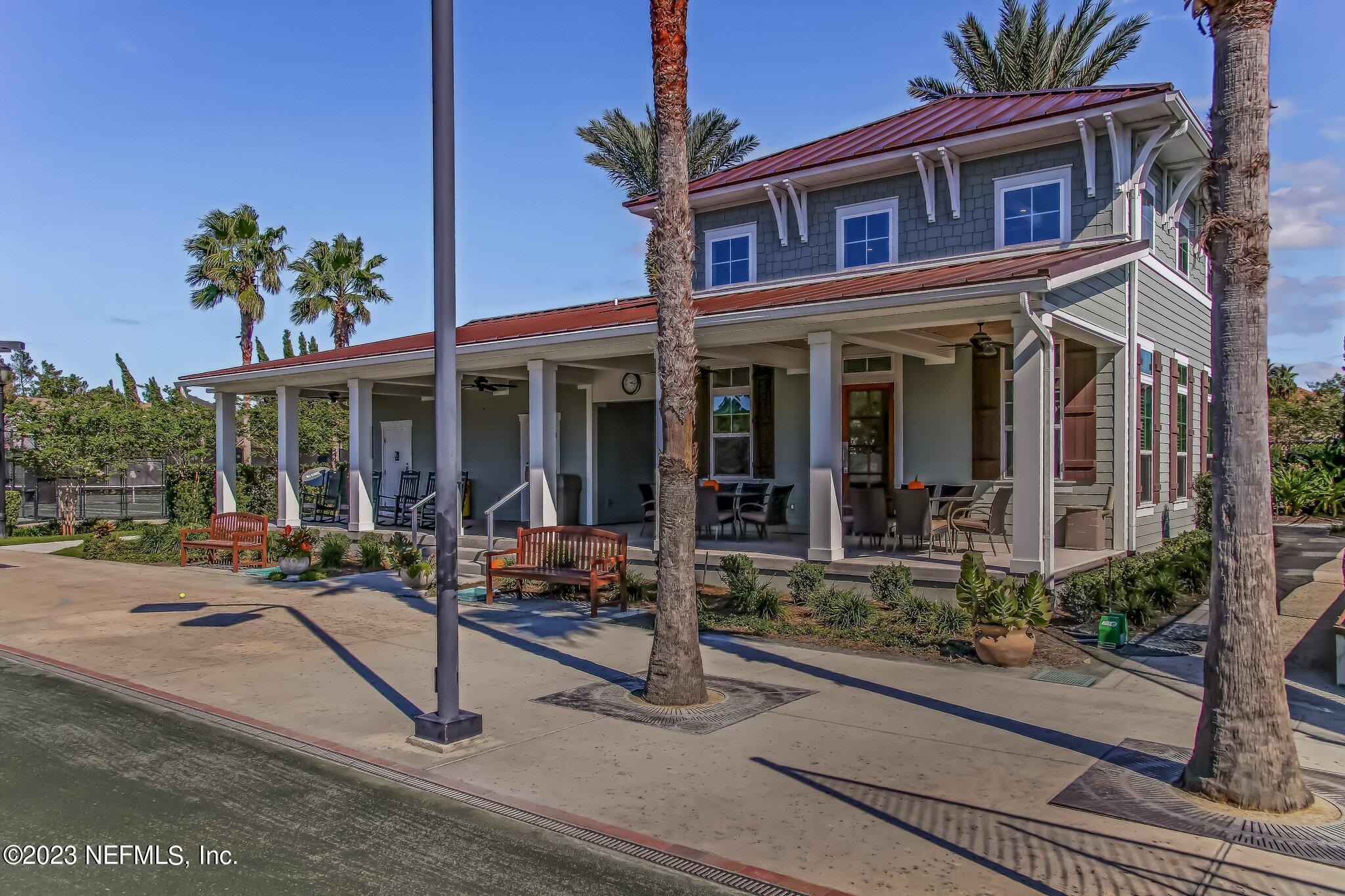 484 GLORIETA Drive