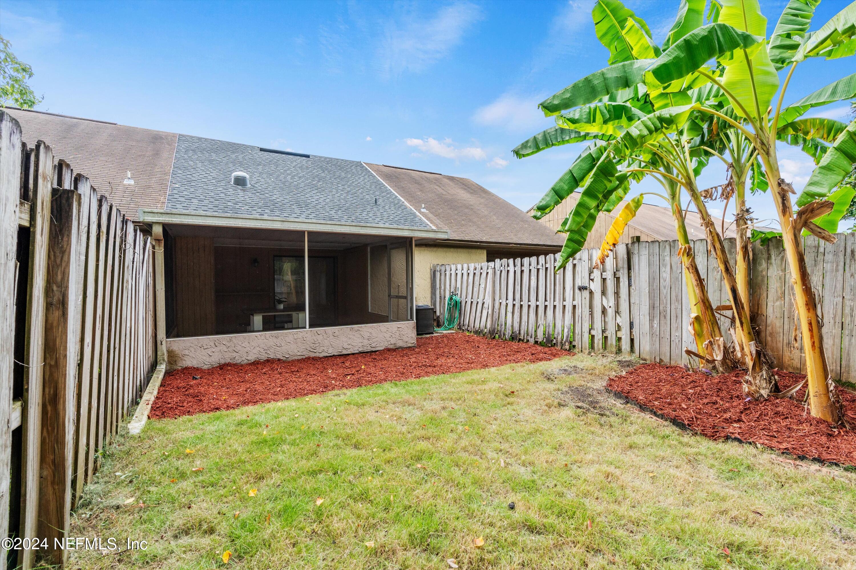 8445 PINEVERDE Lane