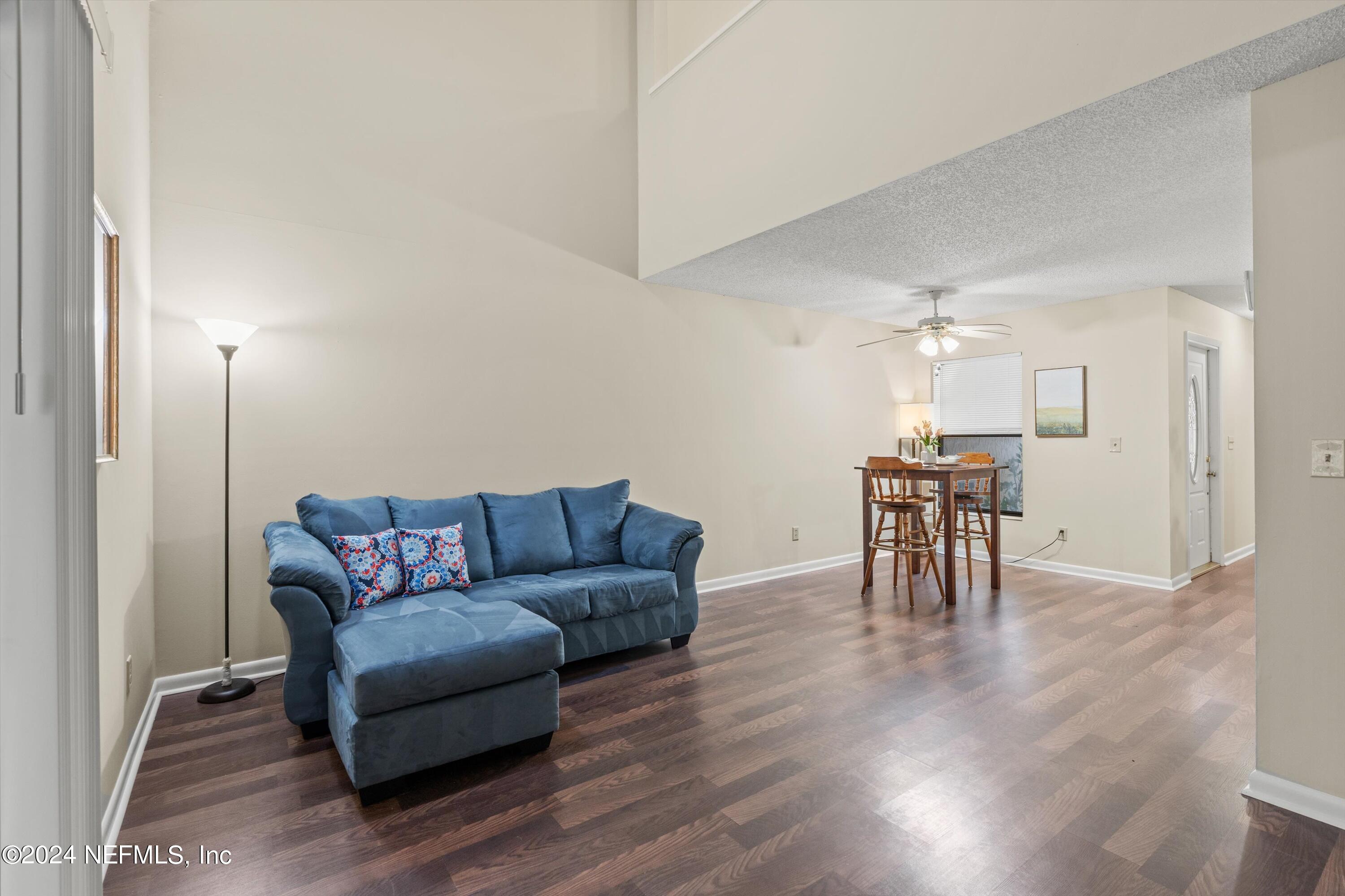 8445 PINEVERDE Lane
