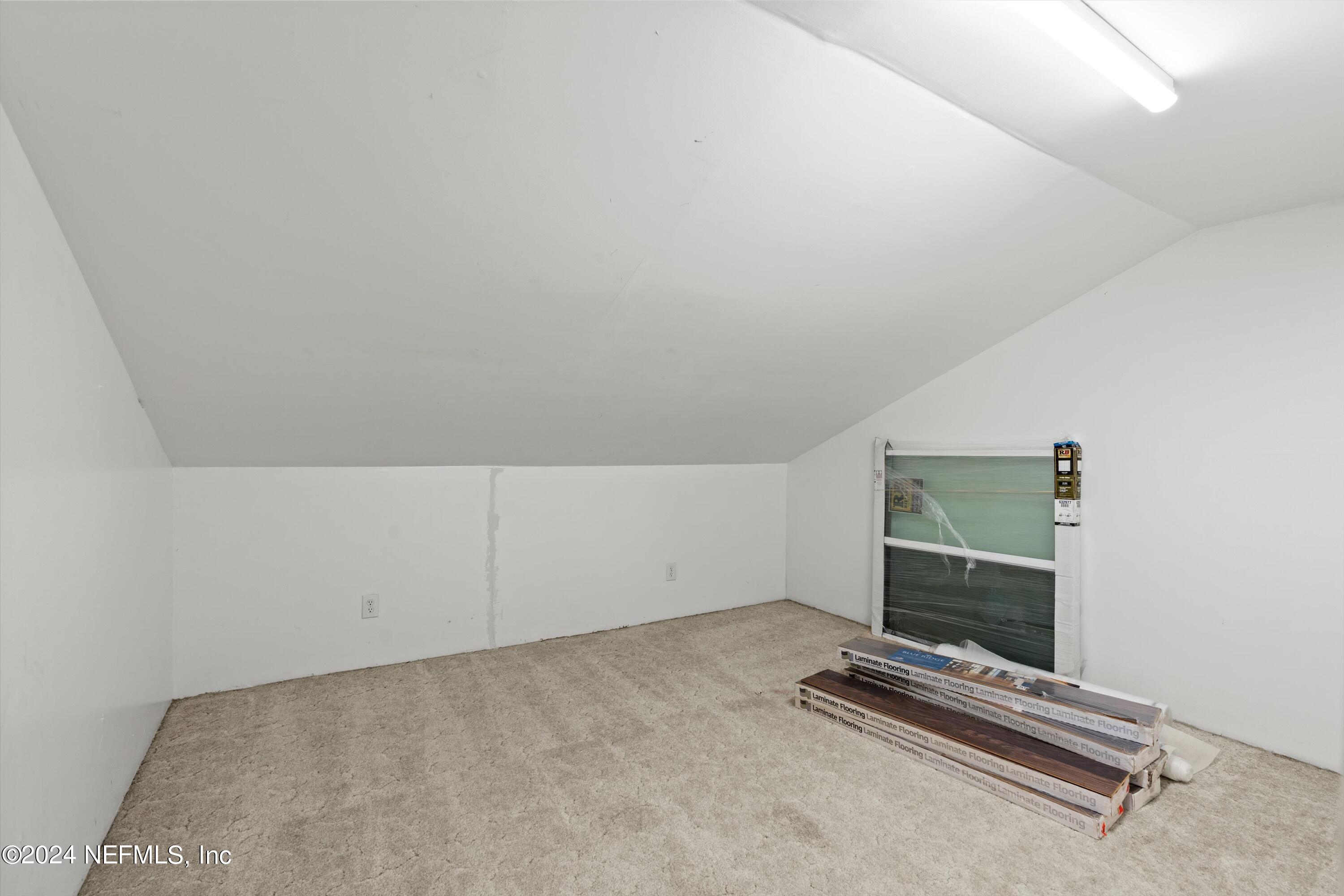 8445 PINEVERDE Lane