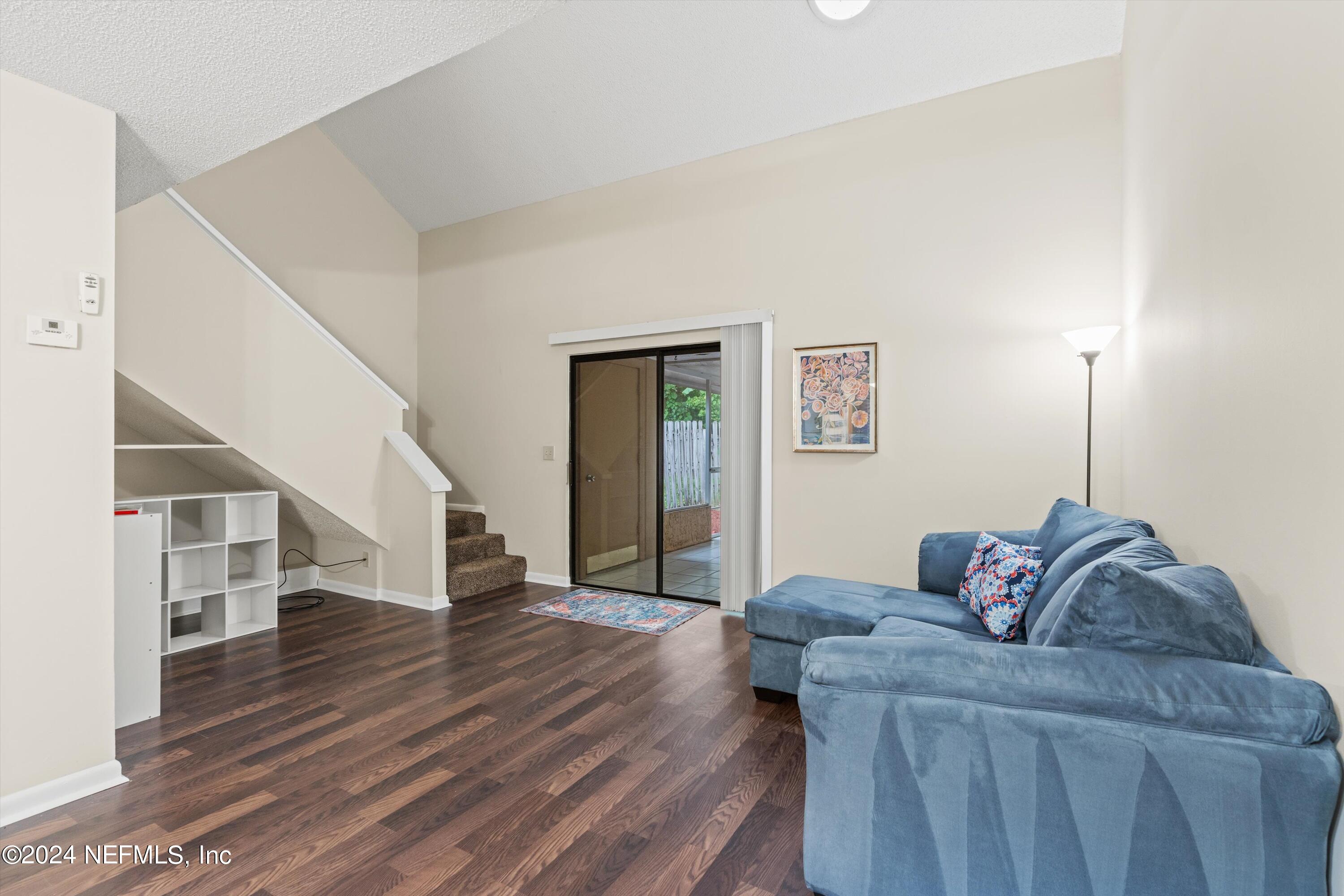 8445 PINEVERDE Lane