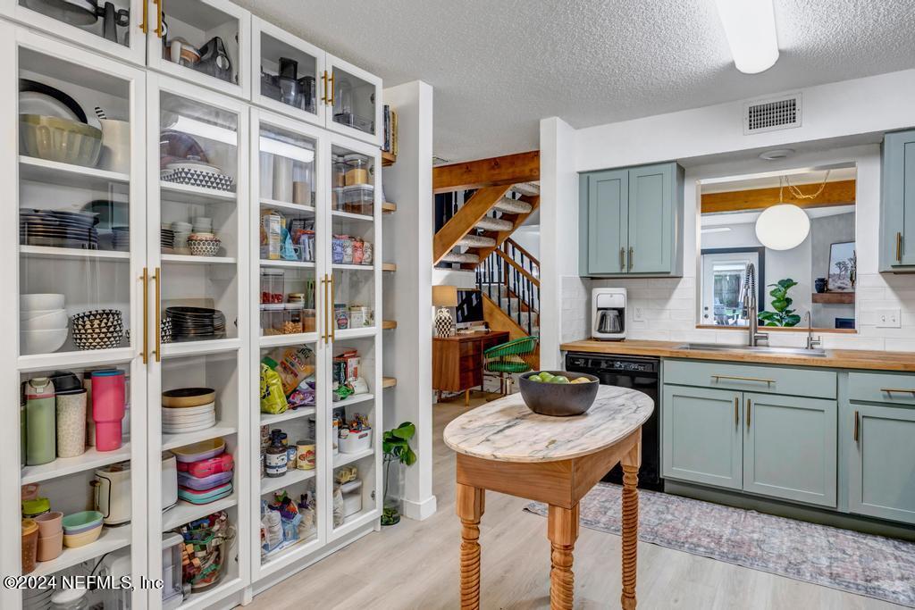 3013 COBBLEWOOD Lane E