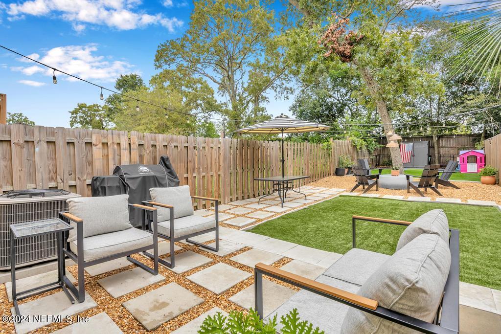 3013 COBBLEWOOD Lane E