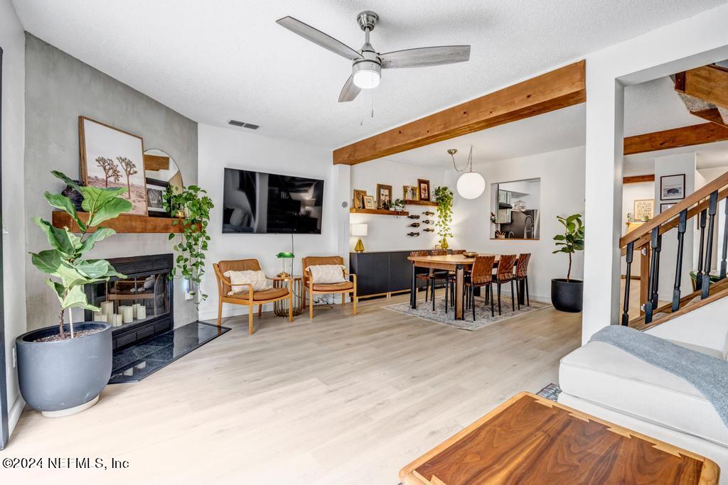 3013 COBBLEWOOD Lane E